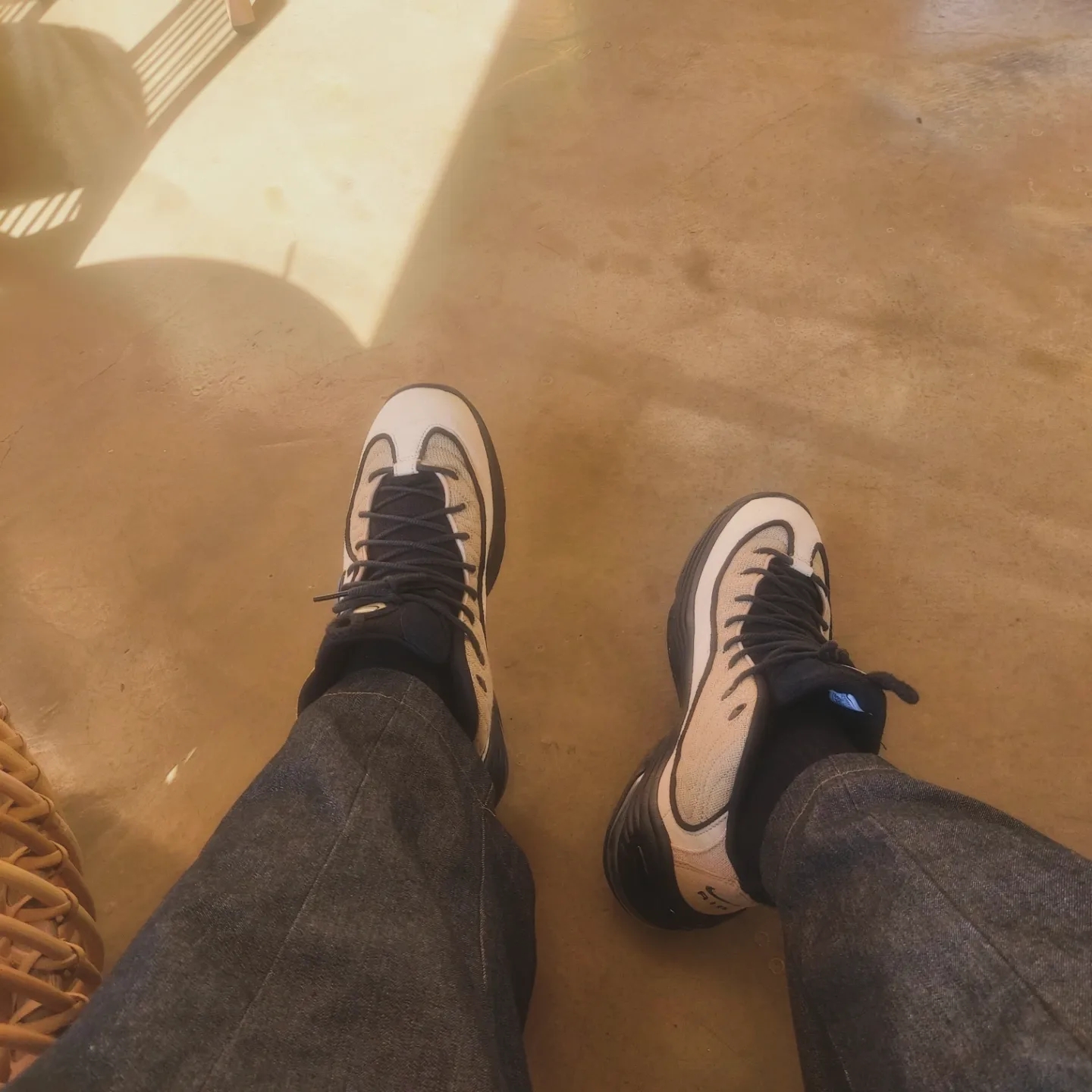 Nike x Stussy Air Penny II Rattan and Limestone 착용 스타일 - 2