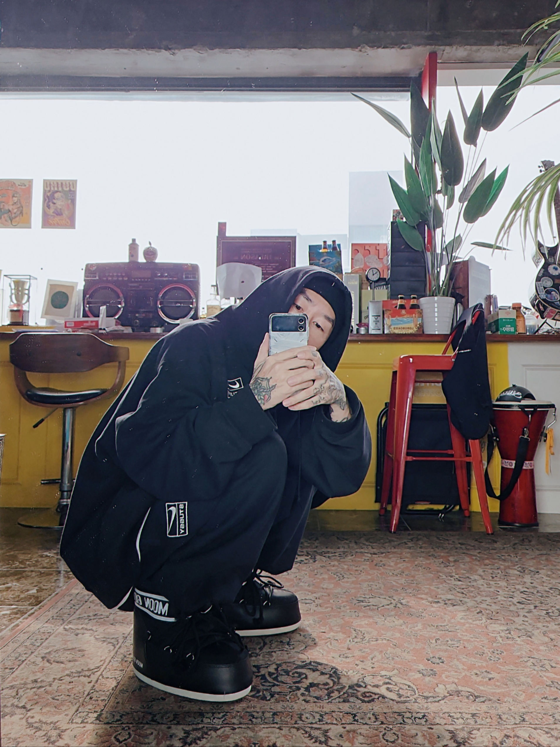 Nike x Stussy NRG RA Washed Pullover Hoodie Black (DN4029-010), Nike x Stussy NRG Washed Fleece Pants Black (DO5296-010) 착용 스타일