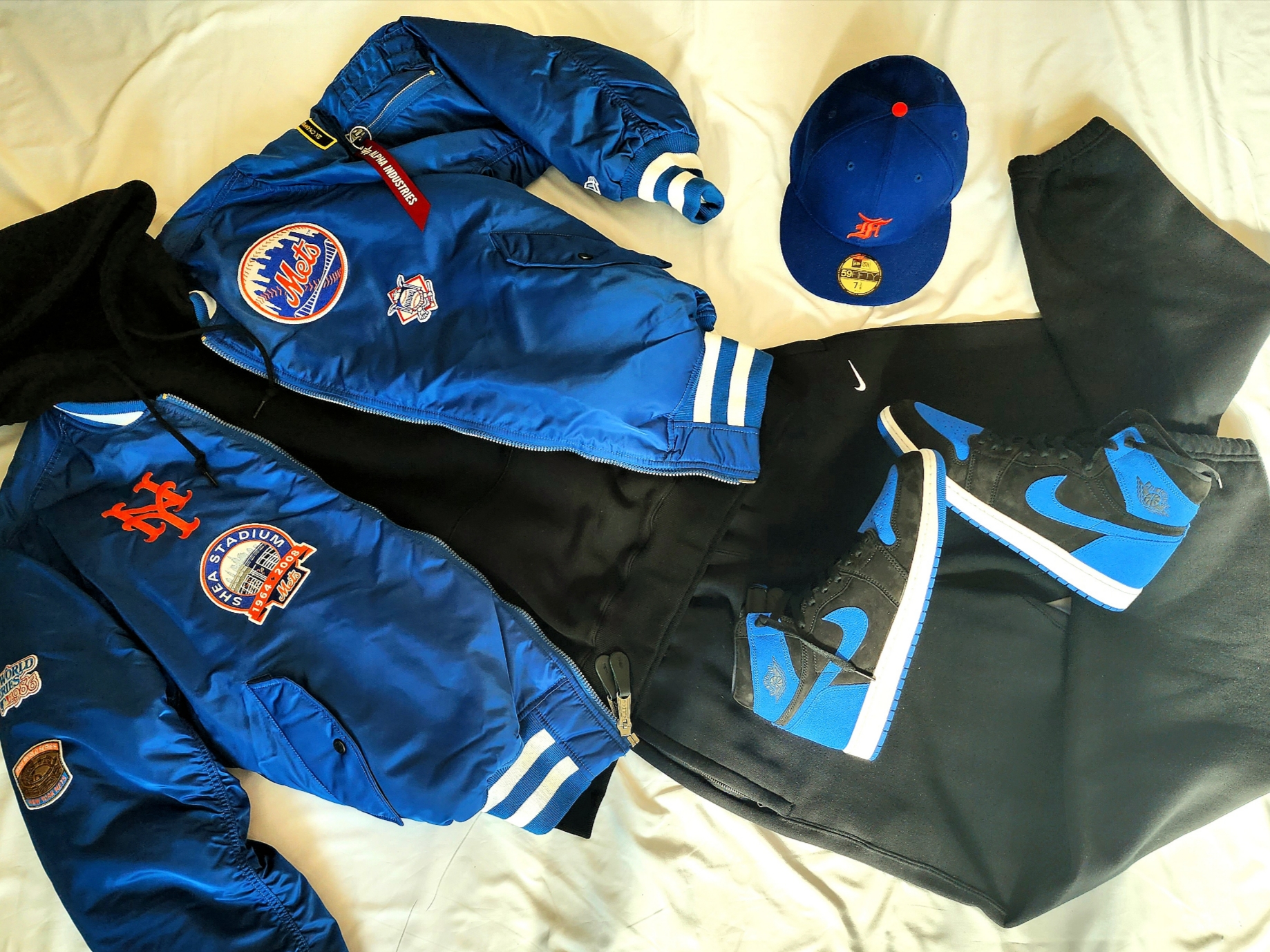 Essentials x New Era Classic Collection 59FIFTY Fitted Cap New York Mets, Nike NRG Solo Swoosh Fleece Pants Black - US/EU 착용 스타일 - 2