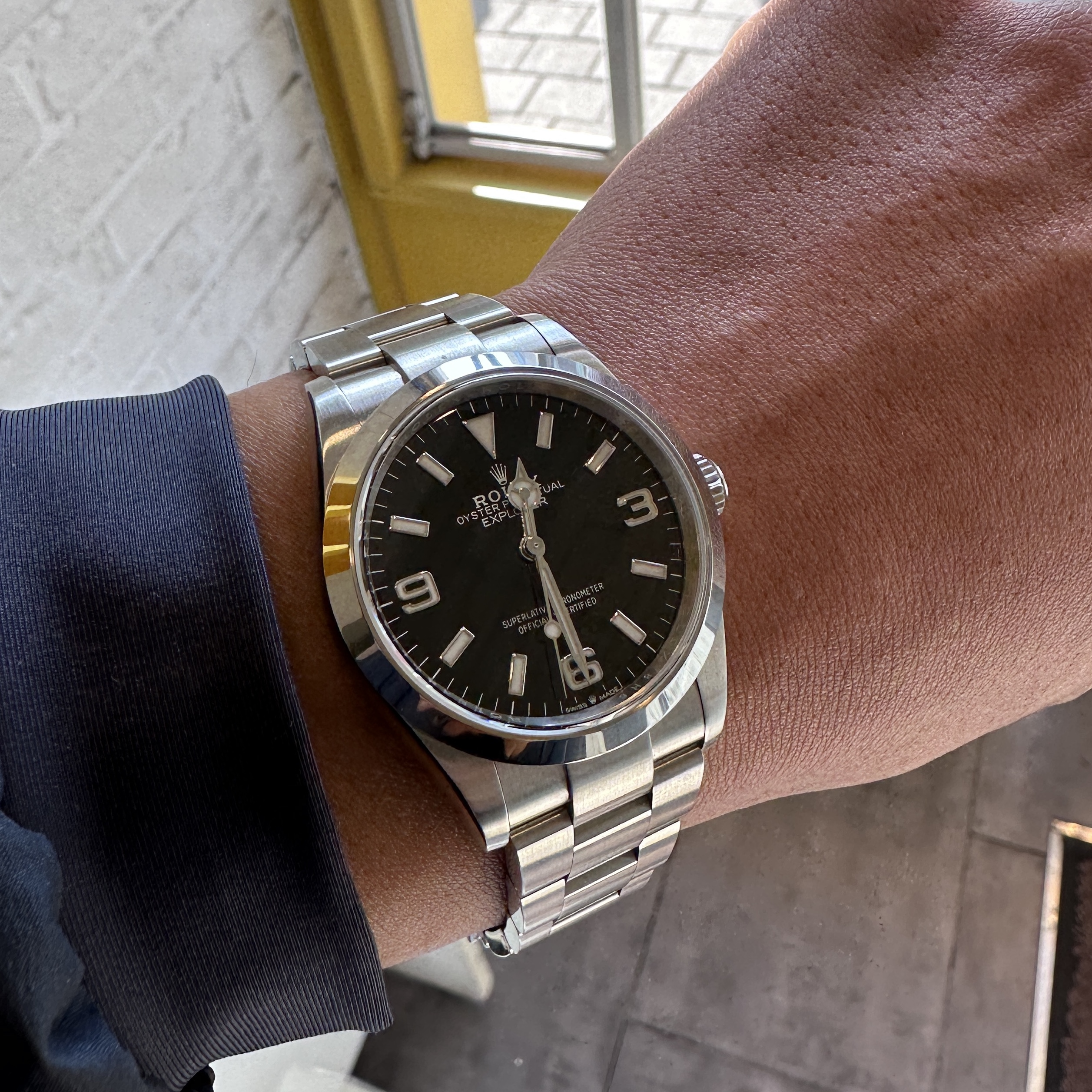 Rolex Explorer 36mm 124270 Black Oyster 착용 스타일