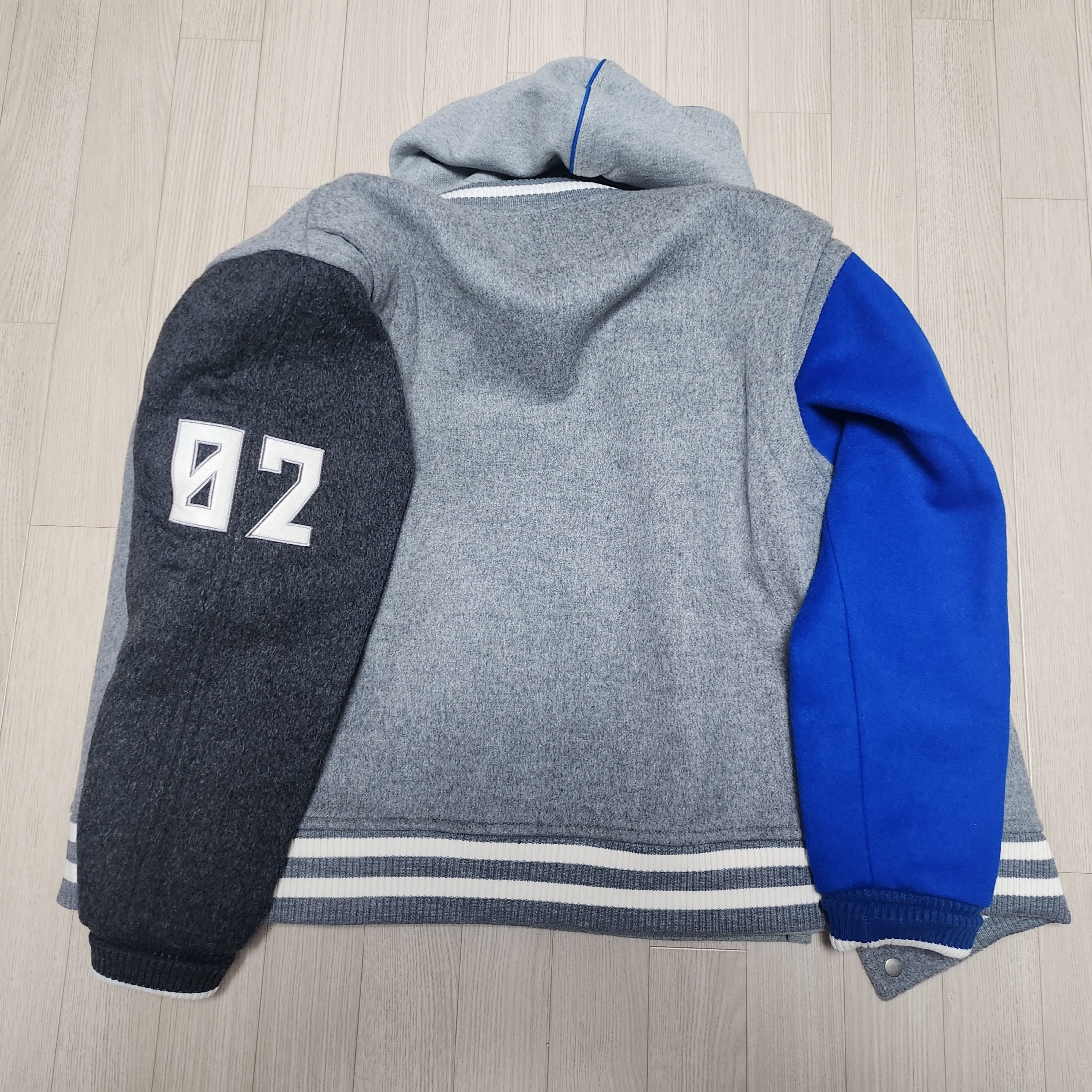 Ader Error Other Arm Jacket Grey 착용 스타일 - 3