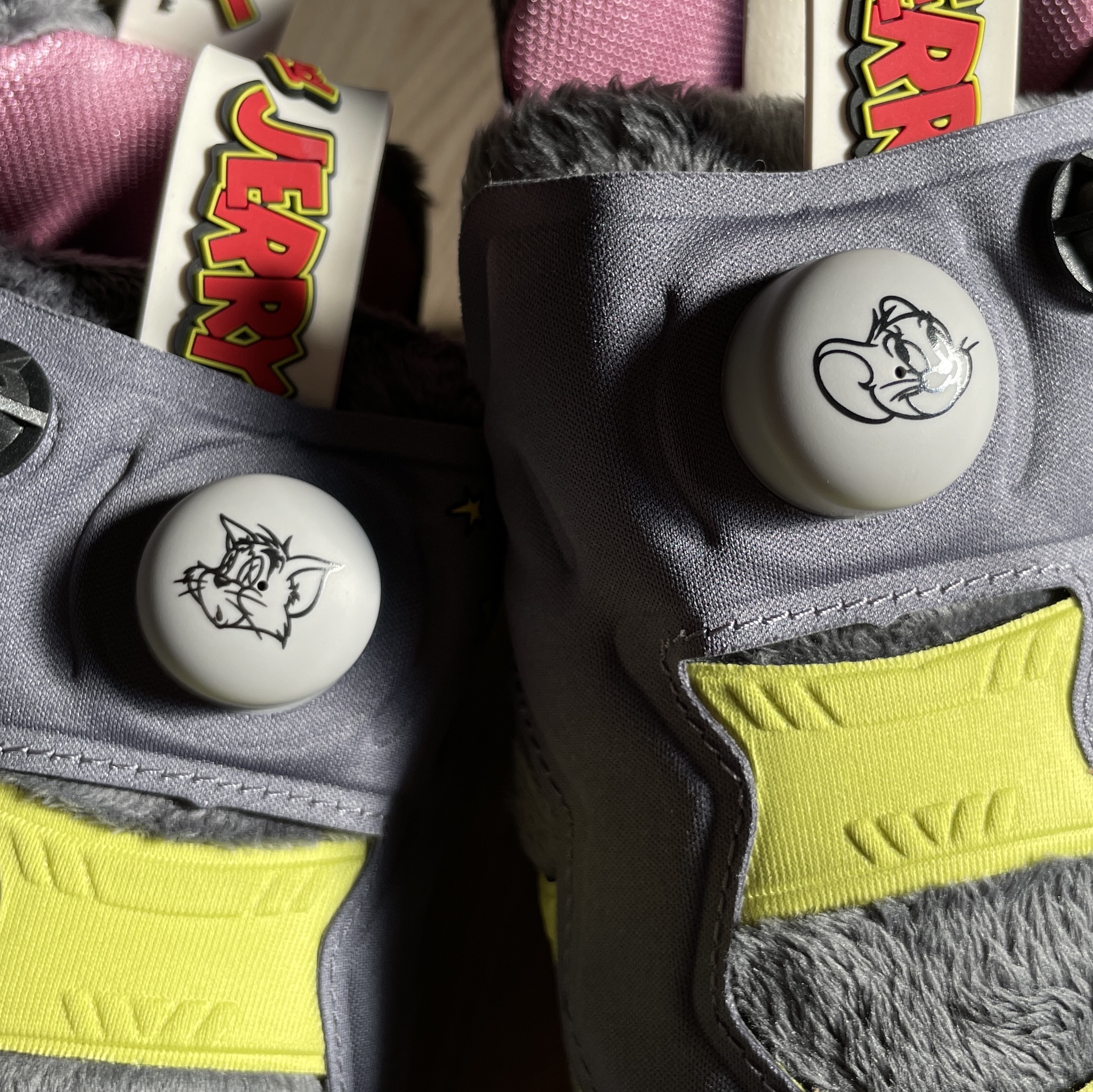 Reebok Instapump Fury Tom & Jerry 착용 스타일 - 5
