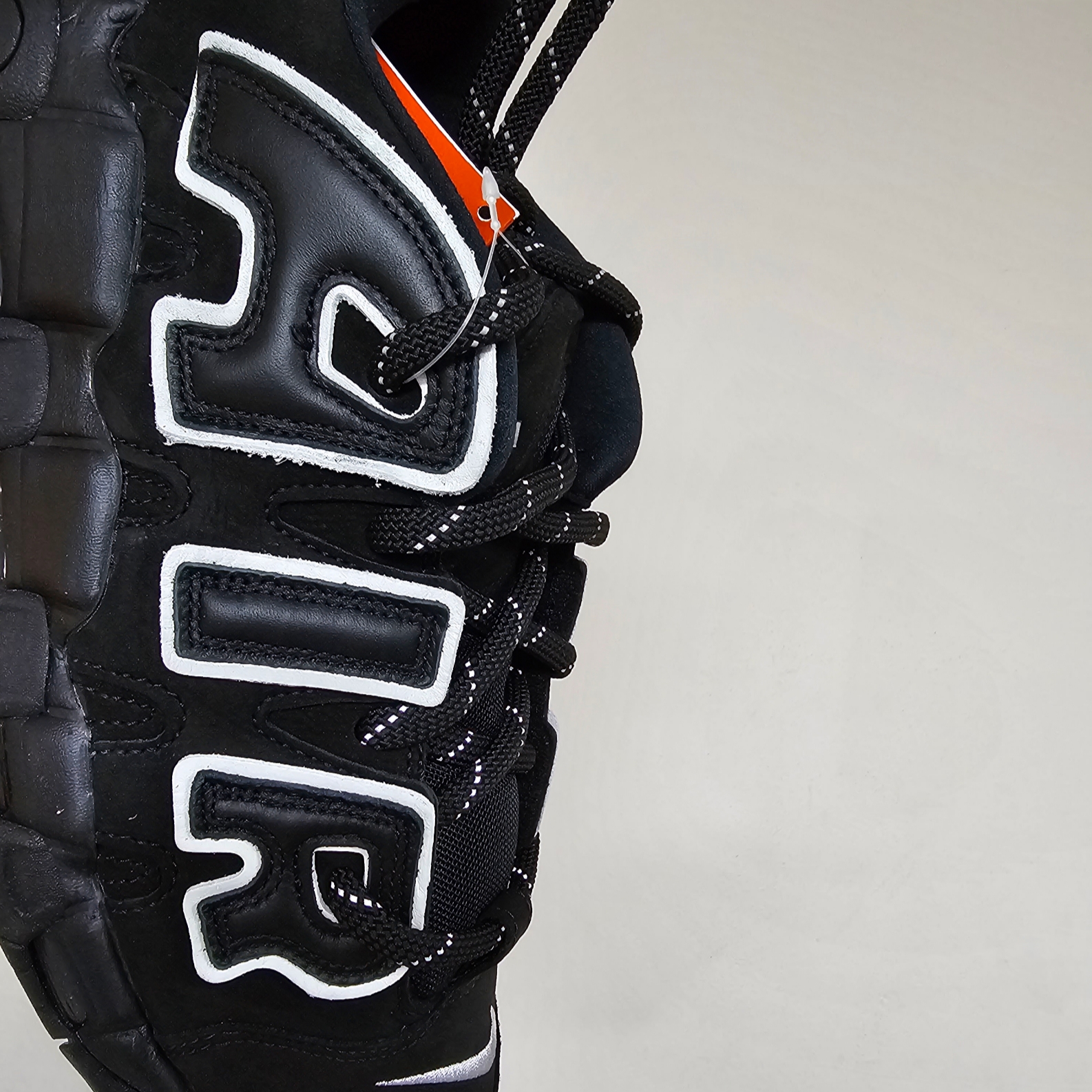 Nike x Ambush Air More Uptempo Low Black and White 착용 스타일