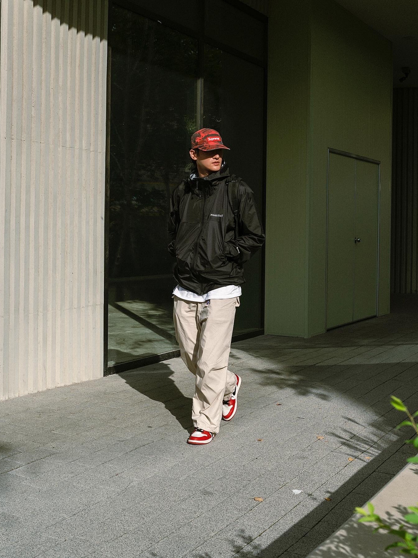 Jordan 1 Retro High OG Chicago 2022, Supreme Military Camp Cap Red Camo - 23SS 착용 스타일 - 5