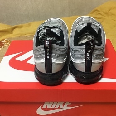 Nike Air VaporMax 97 Silver Bullet 착용 스타일 - 4