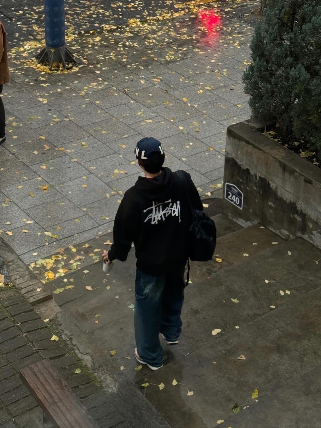 Stussy Basic Stussy Hoodie Black 2023 착용 스타일