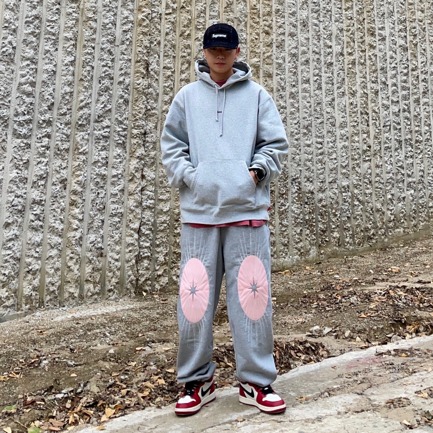 Jordan 1 Retro High OG Chicago 2022, Supreme Underline Hooded Sweatshirt Heather Grey - 22FW 착용 스타일