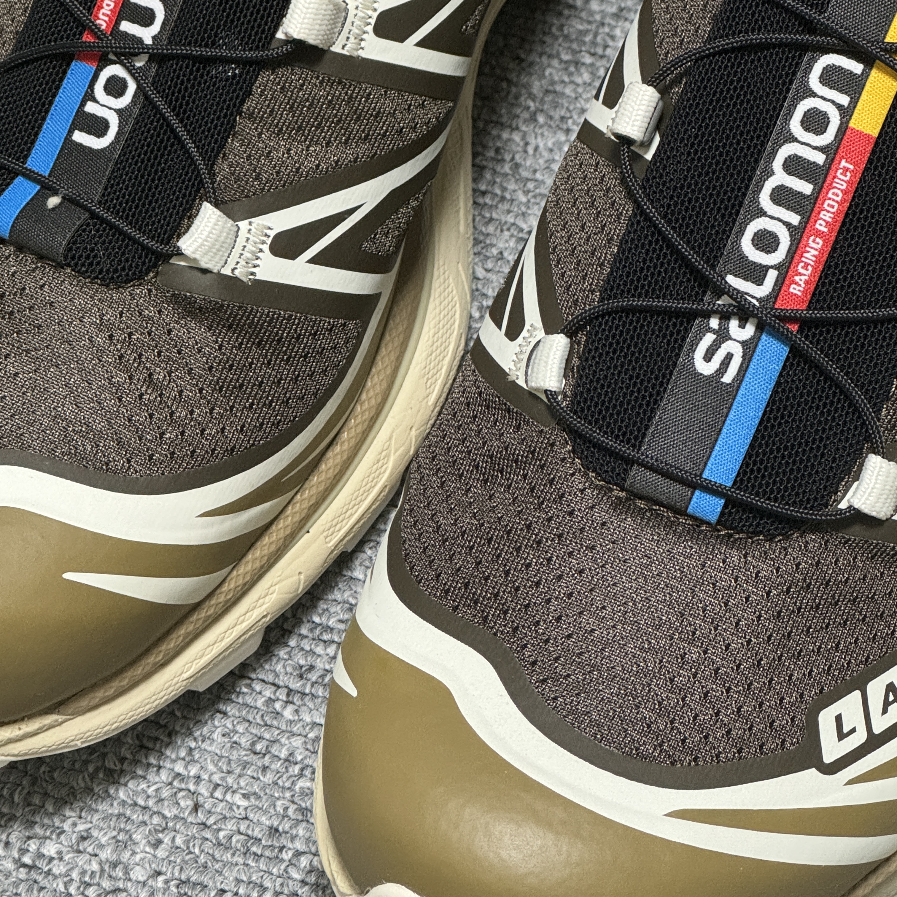 Salomon XT-6 Kangaroo Vanilla Ice 착용 스타일