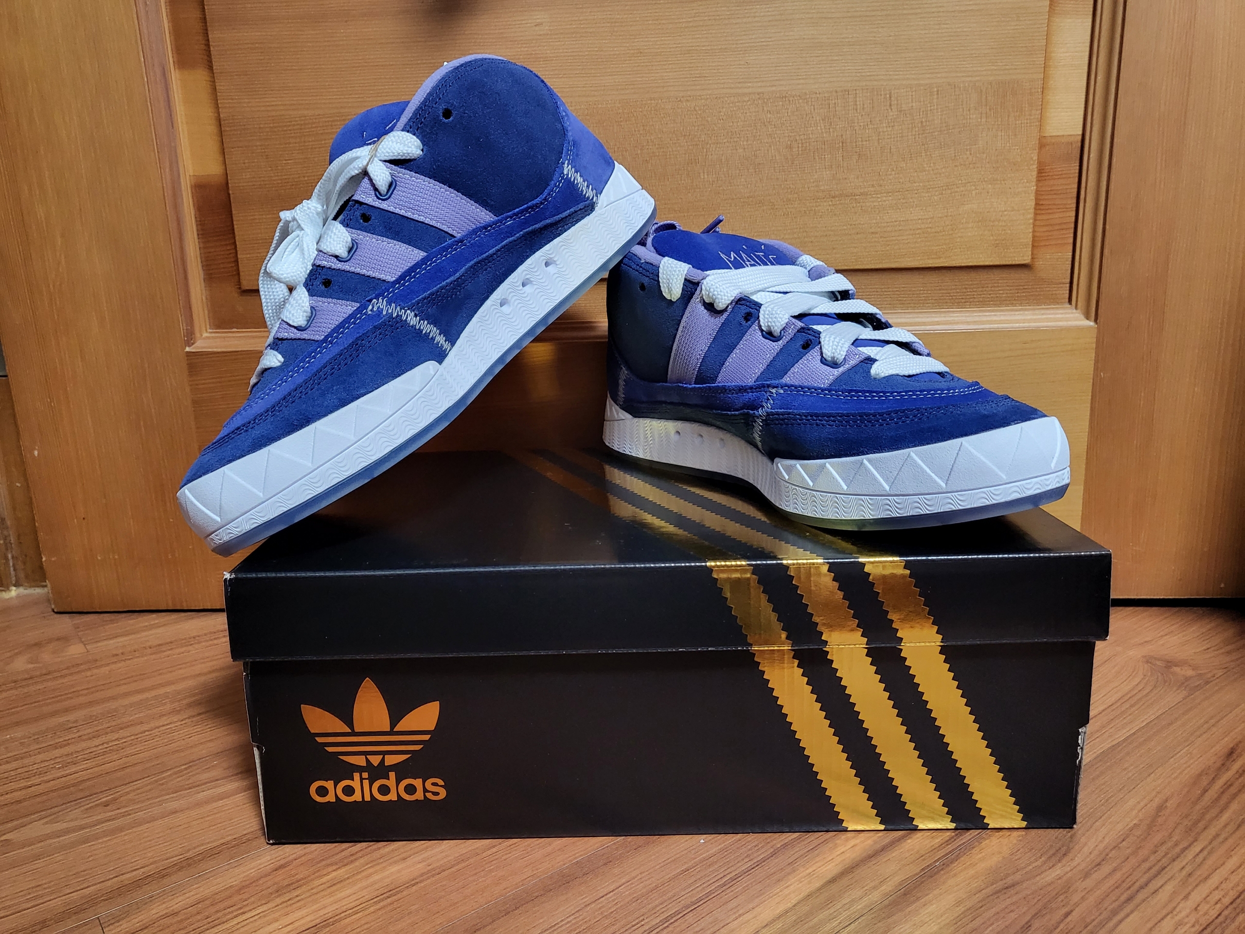 Adidas x Maite Steenhoudt Adimatic Mid Victory Blue 착용 스타일