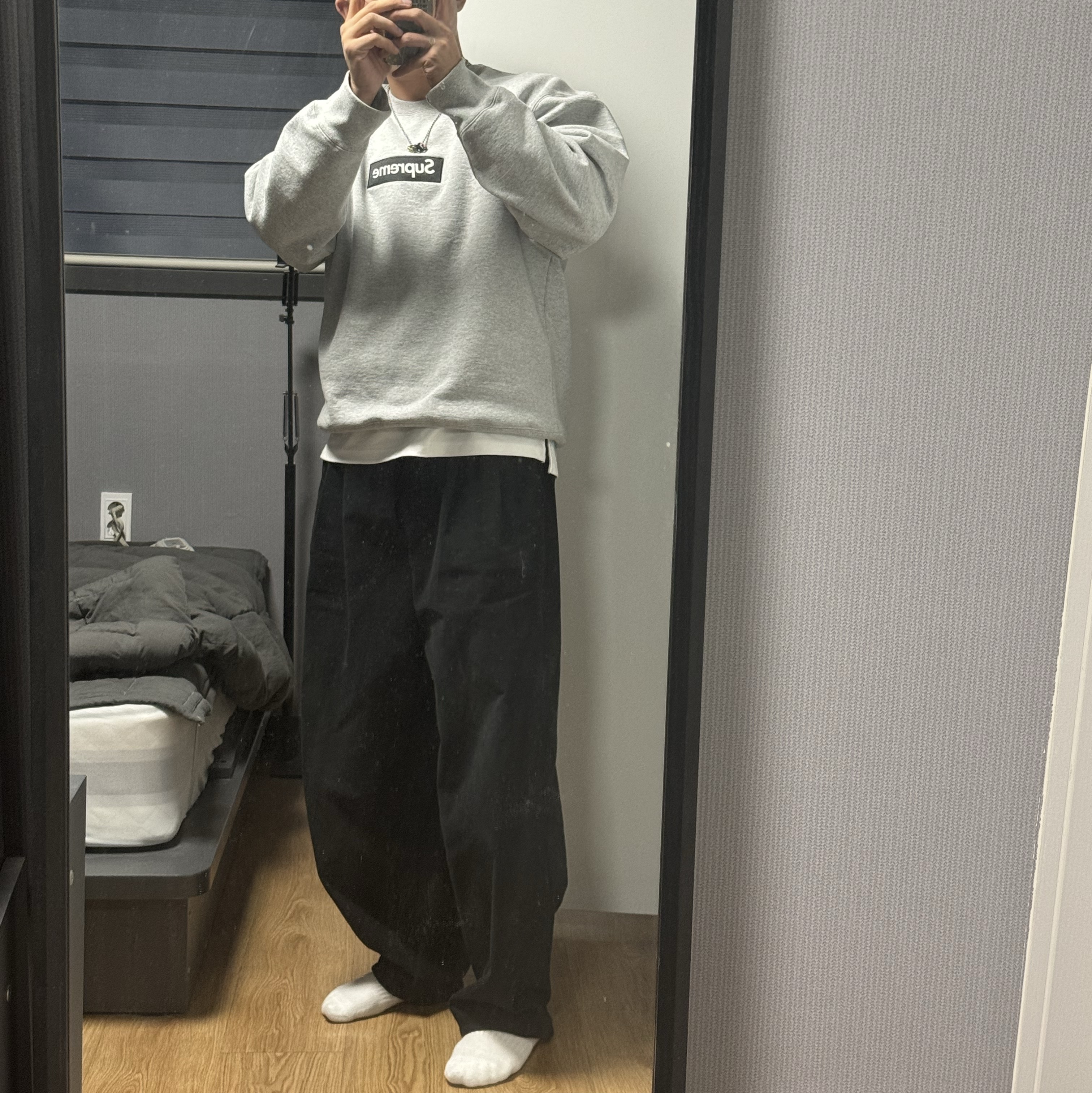 Supreme Box Logo Crewneck Heather Grey - 22FW 착용 스타일