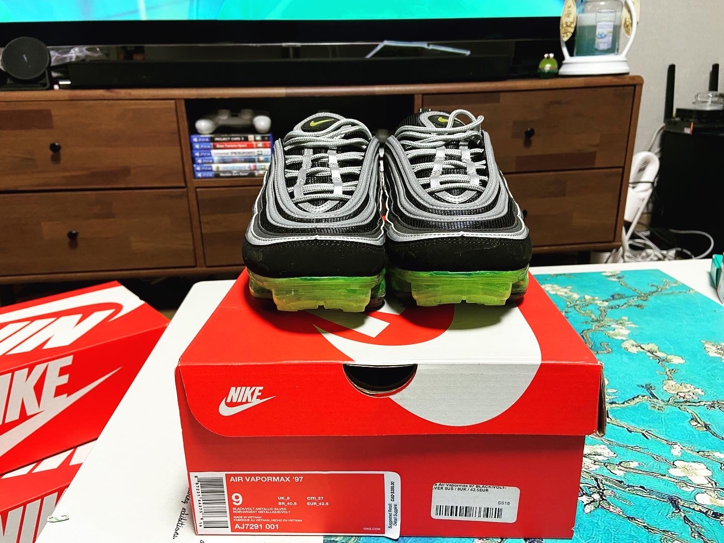Nike Air VaporMax 97 Black Volt 착용 스타일 - 2