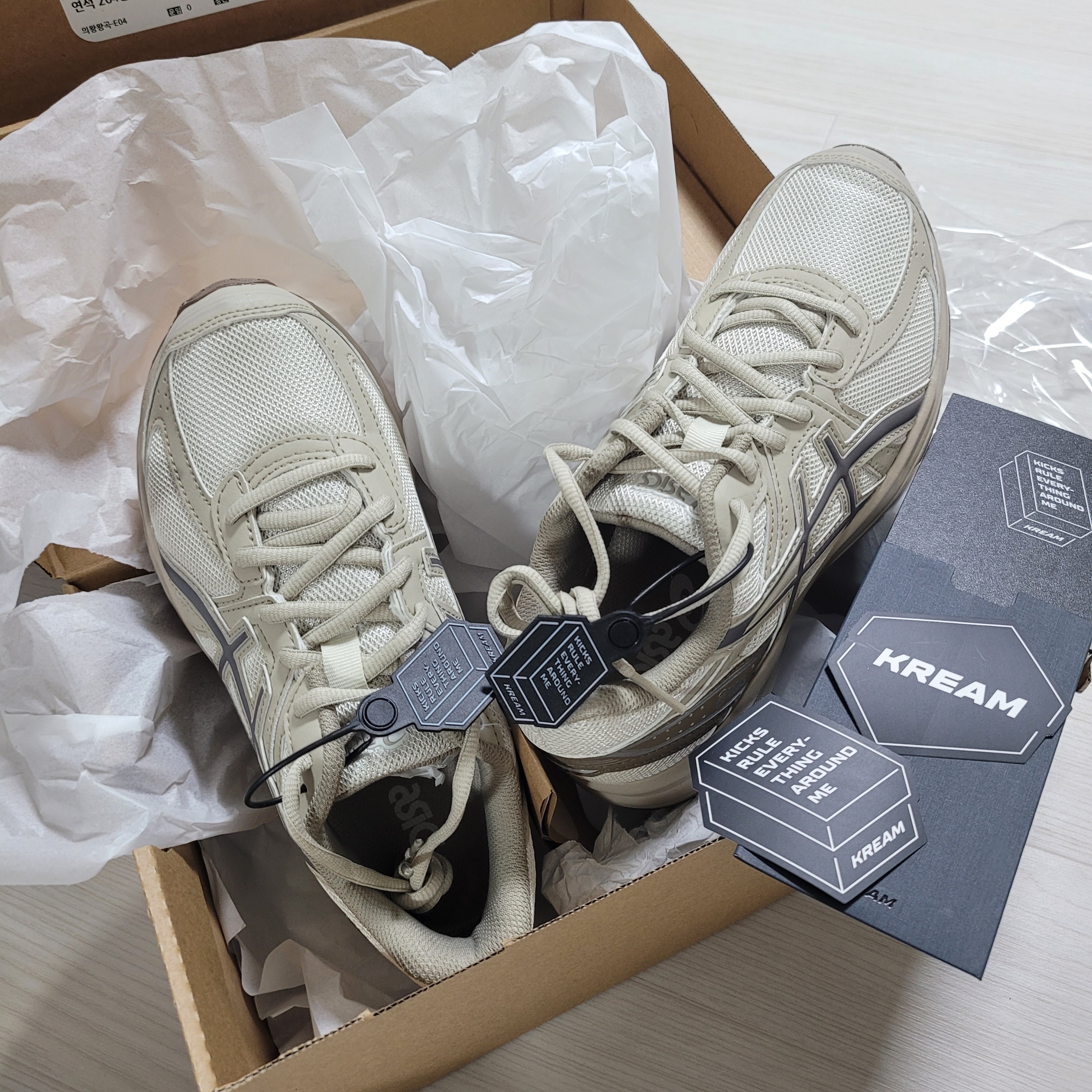 Asics Jog 100 S SMU Light Grey - 2E Wide 착용 스타일