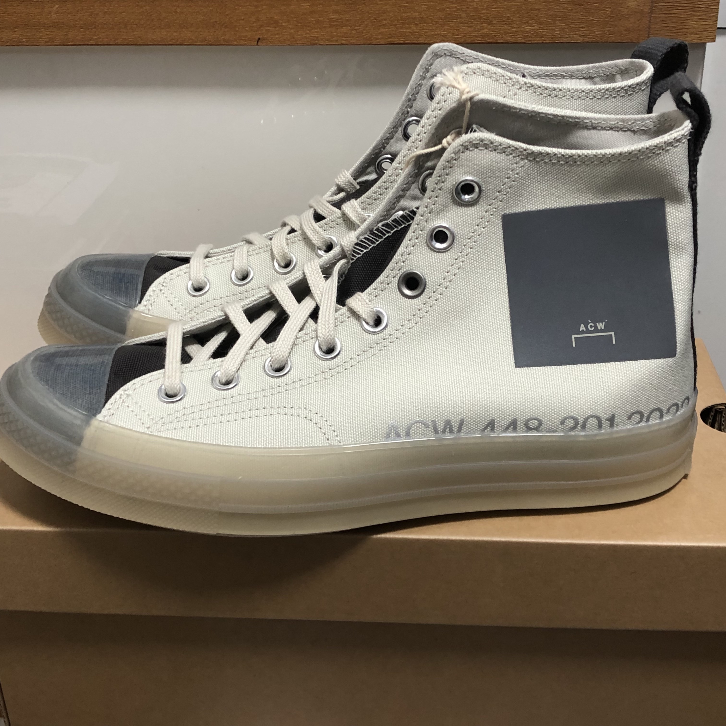 Converse x A-Cold-Wall Chuck 70 Hi Silver Birch 착용 스타일