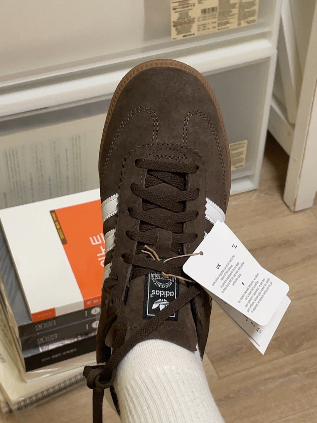 Adidas Samba Deco Spezial Brown Cloud White 착용 스타일