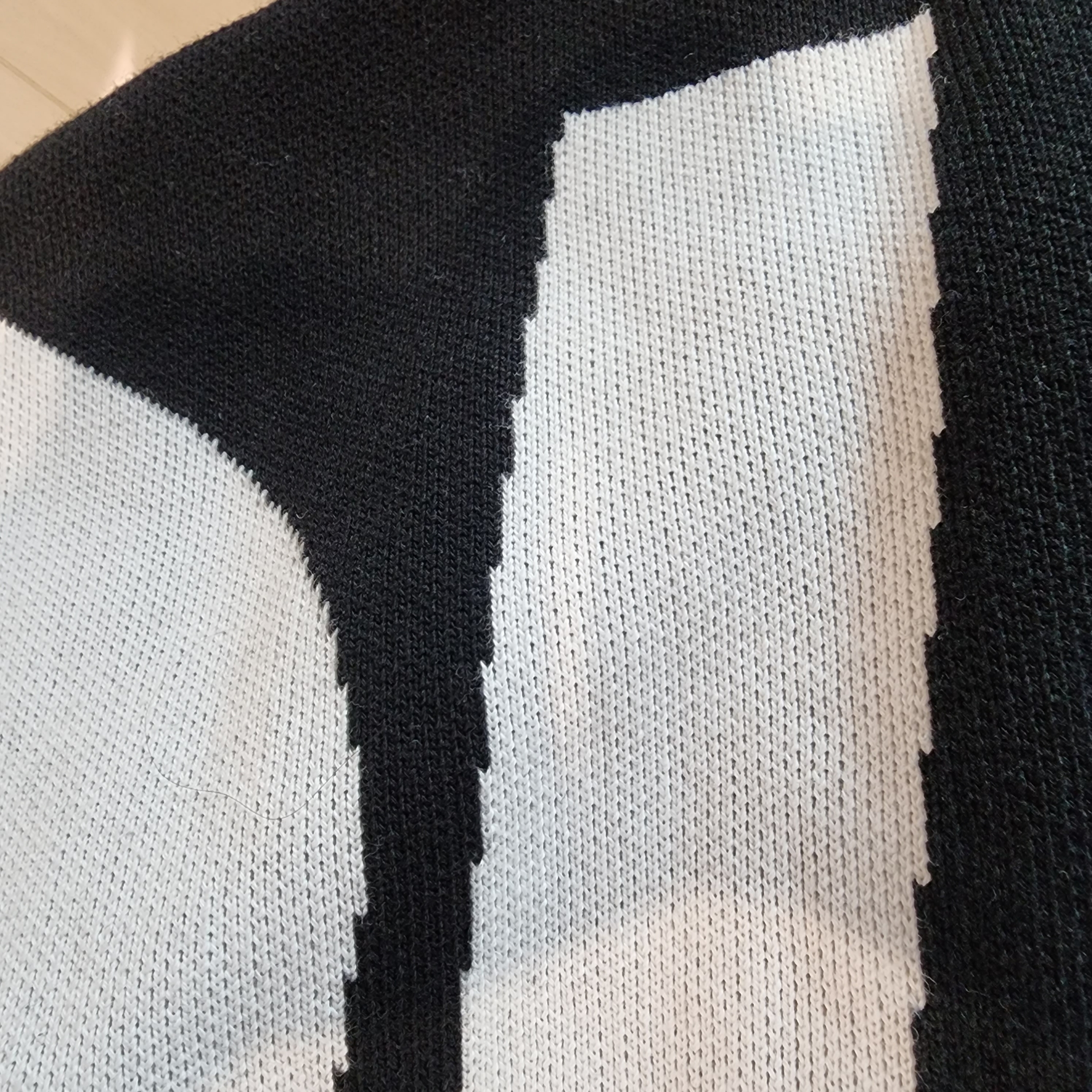 Supreme Big Logo Jacquard Hooded Sweatshirt Black - 23FW 착용 스타일 - 3