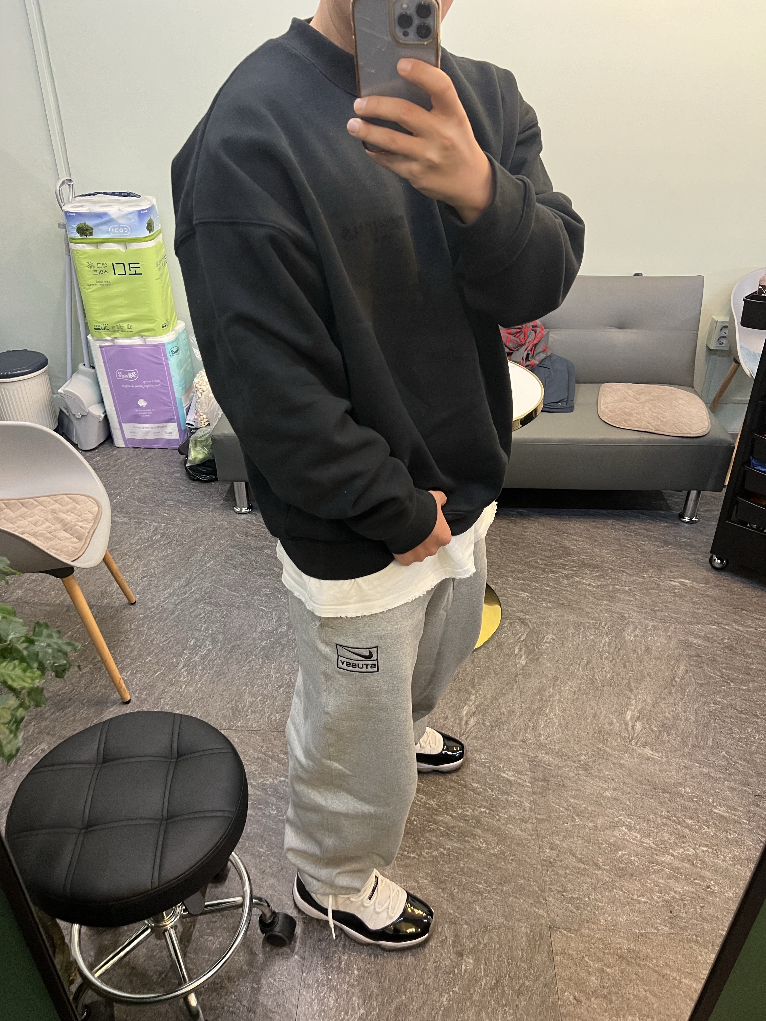 Jordan 11 Retro Concord 2018, Nike x Stussy NRG Fleece Pants Dark Grey Heather (DO9340-063) 착용 스타일