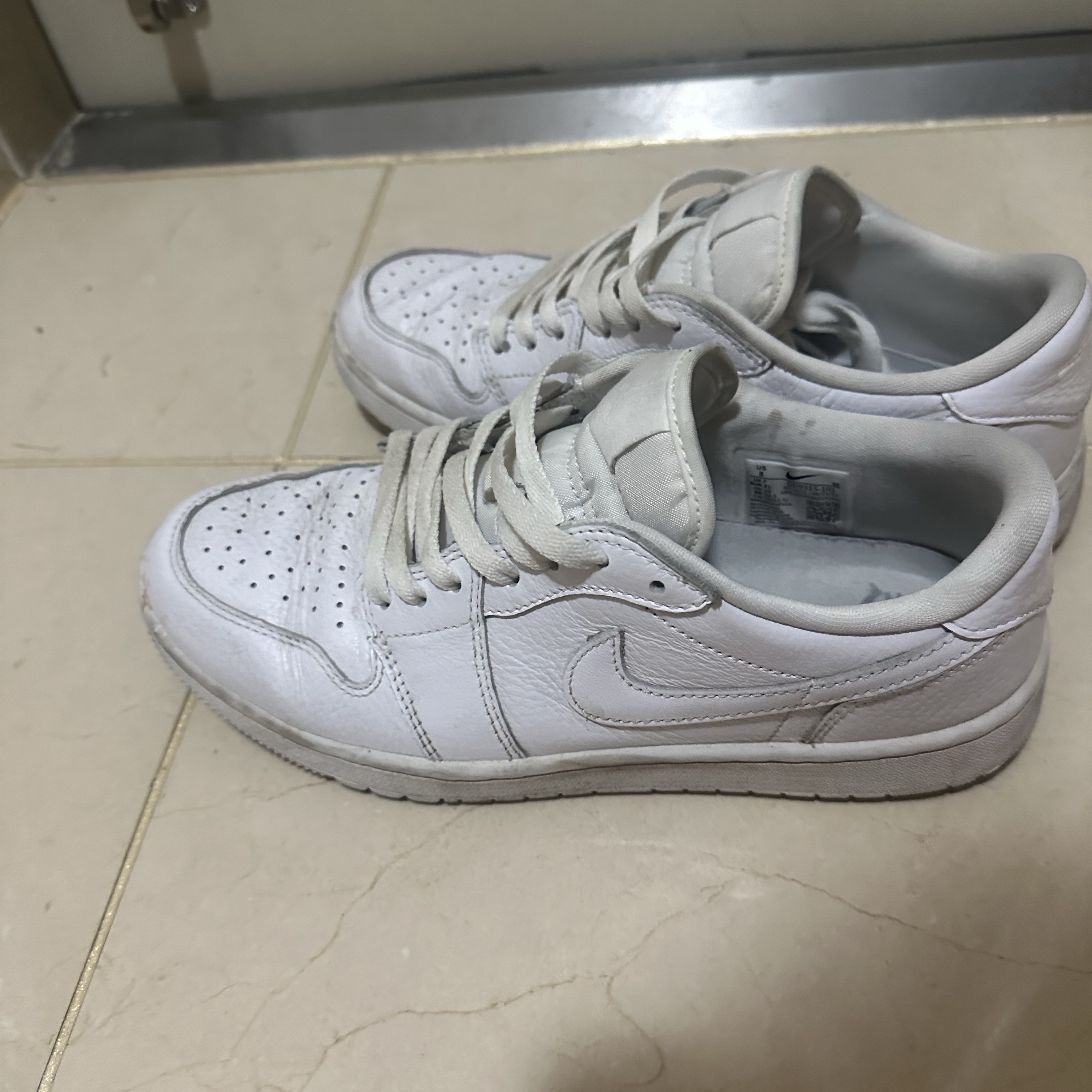 Jordan 1 Low Golf Triple White 착용 스타일