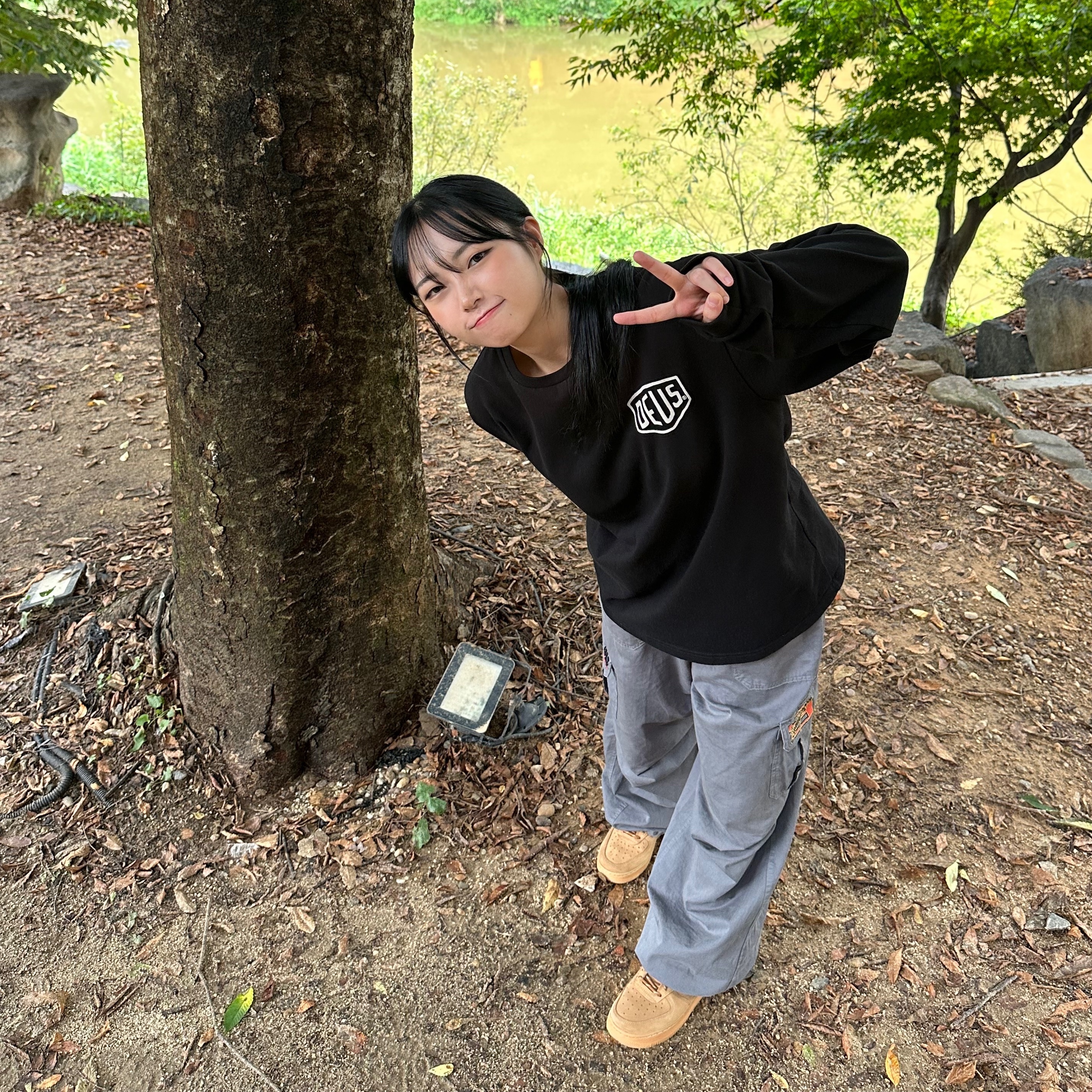 Deus Ex Machina Seoul College Long Sleeve T-Shirt Black, Nike Air Force 1 '07 WB Flax 착용 스타일 - 1