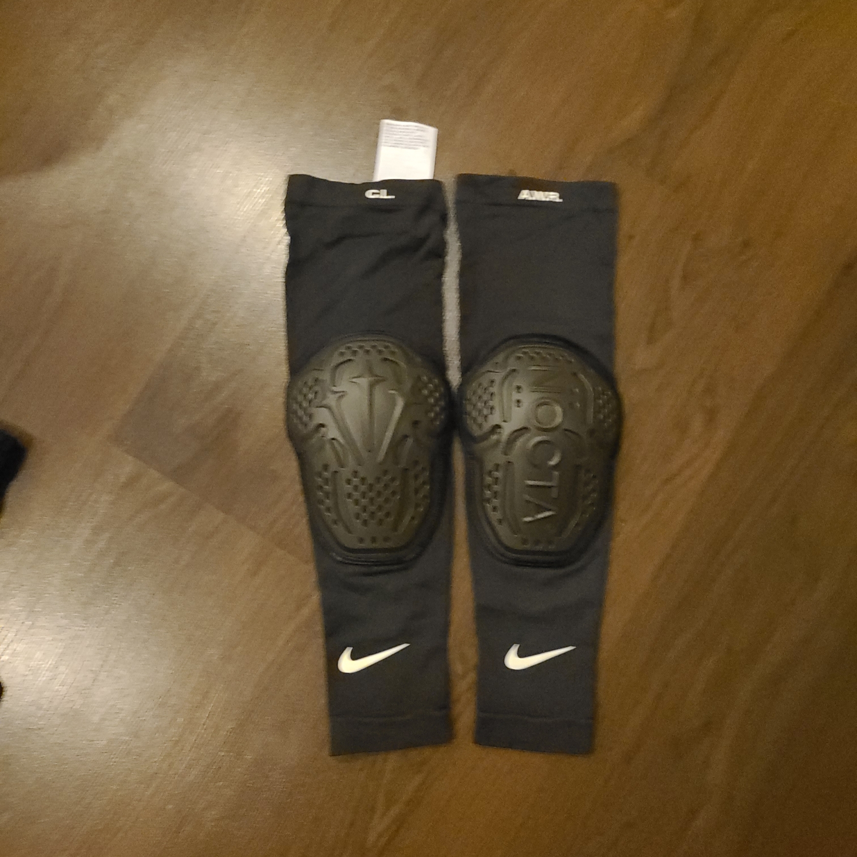 Nike x Drake Nocta Basketball Engineered Knit Sleeve Black 착용 스타일