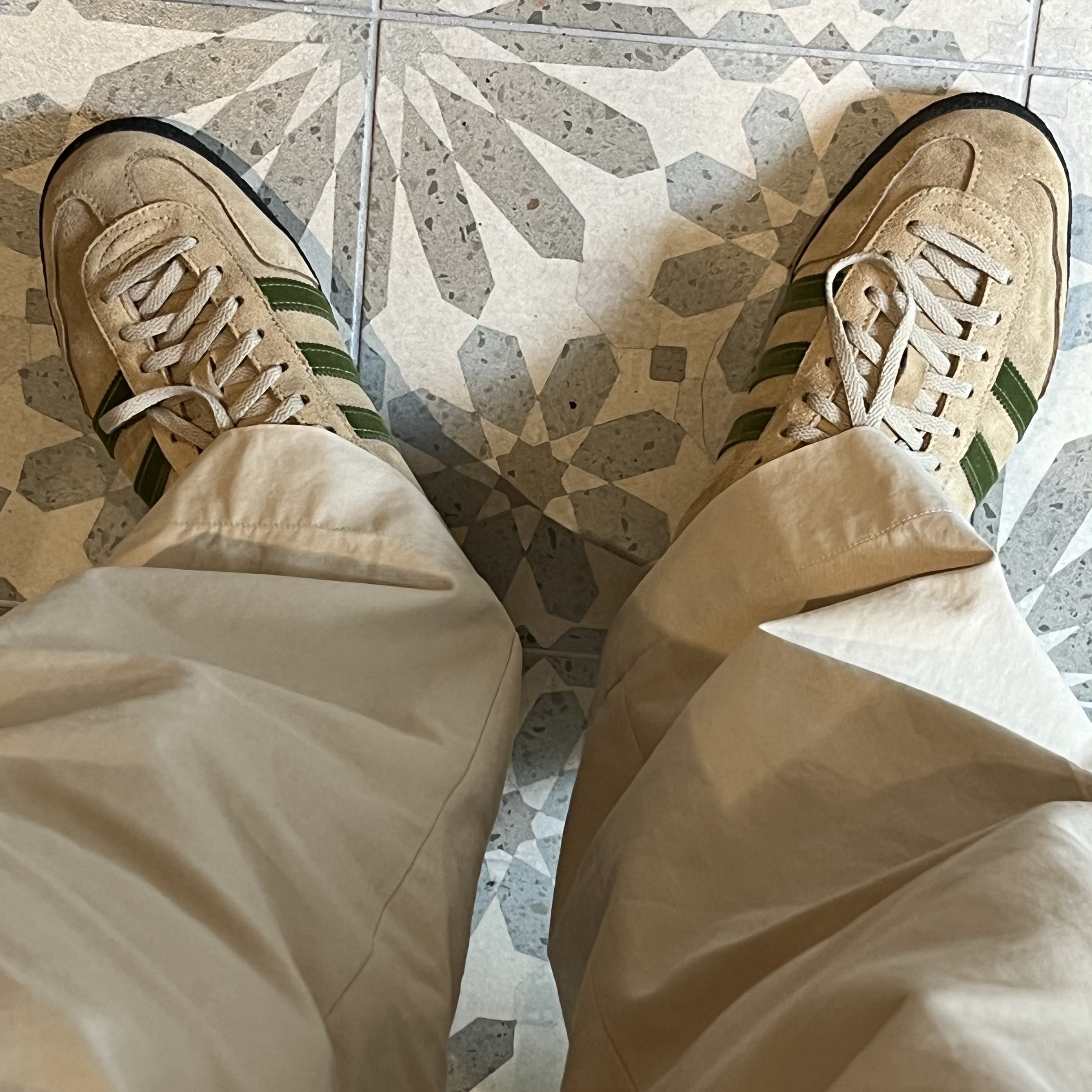 Adidas Spezial Lotherton Tech Gold Craft Green 착용 스타일 - 3