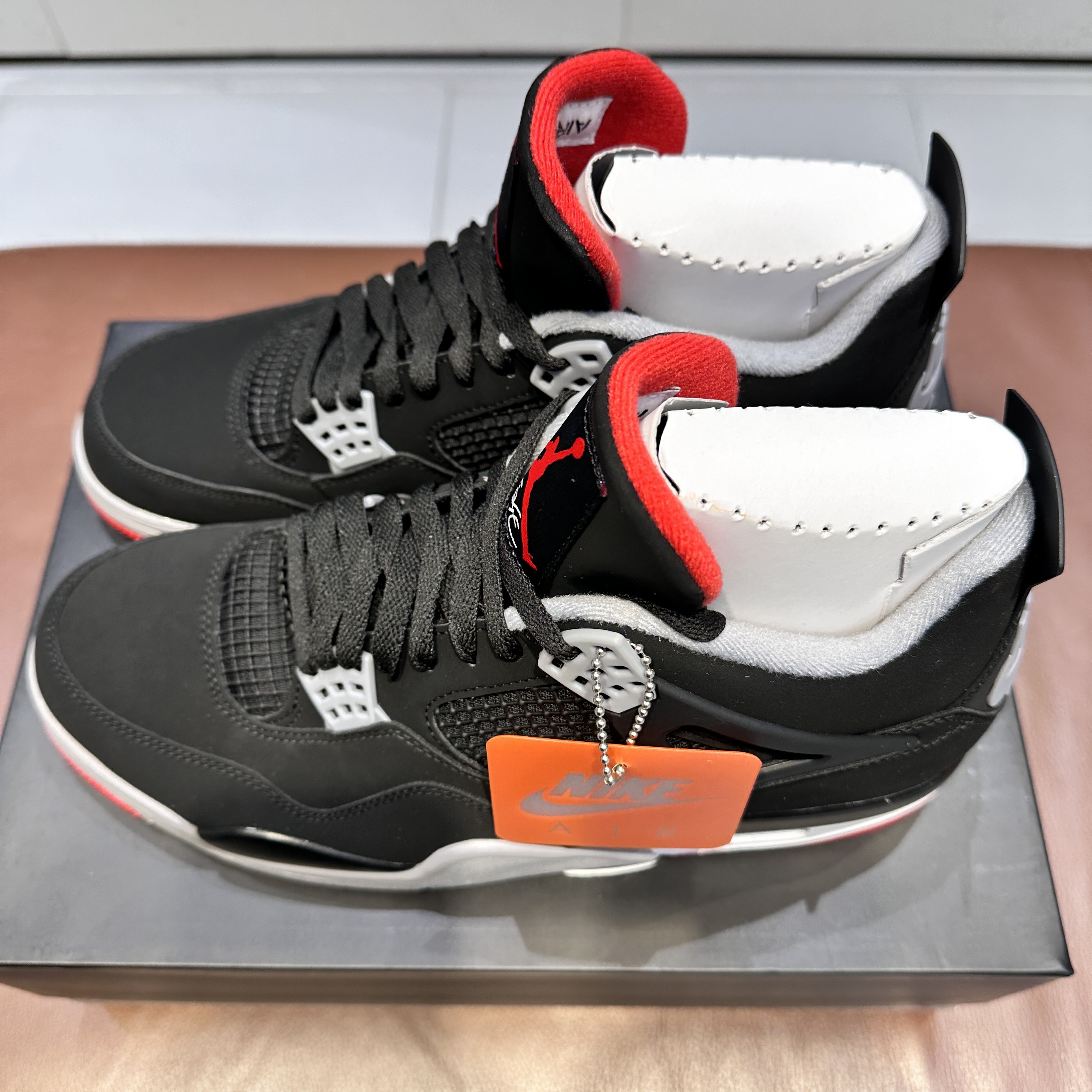 Jordan 4 Retro Bred 2019 착용 스타일 - 2