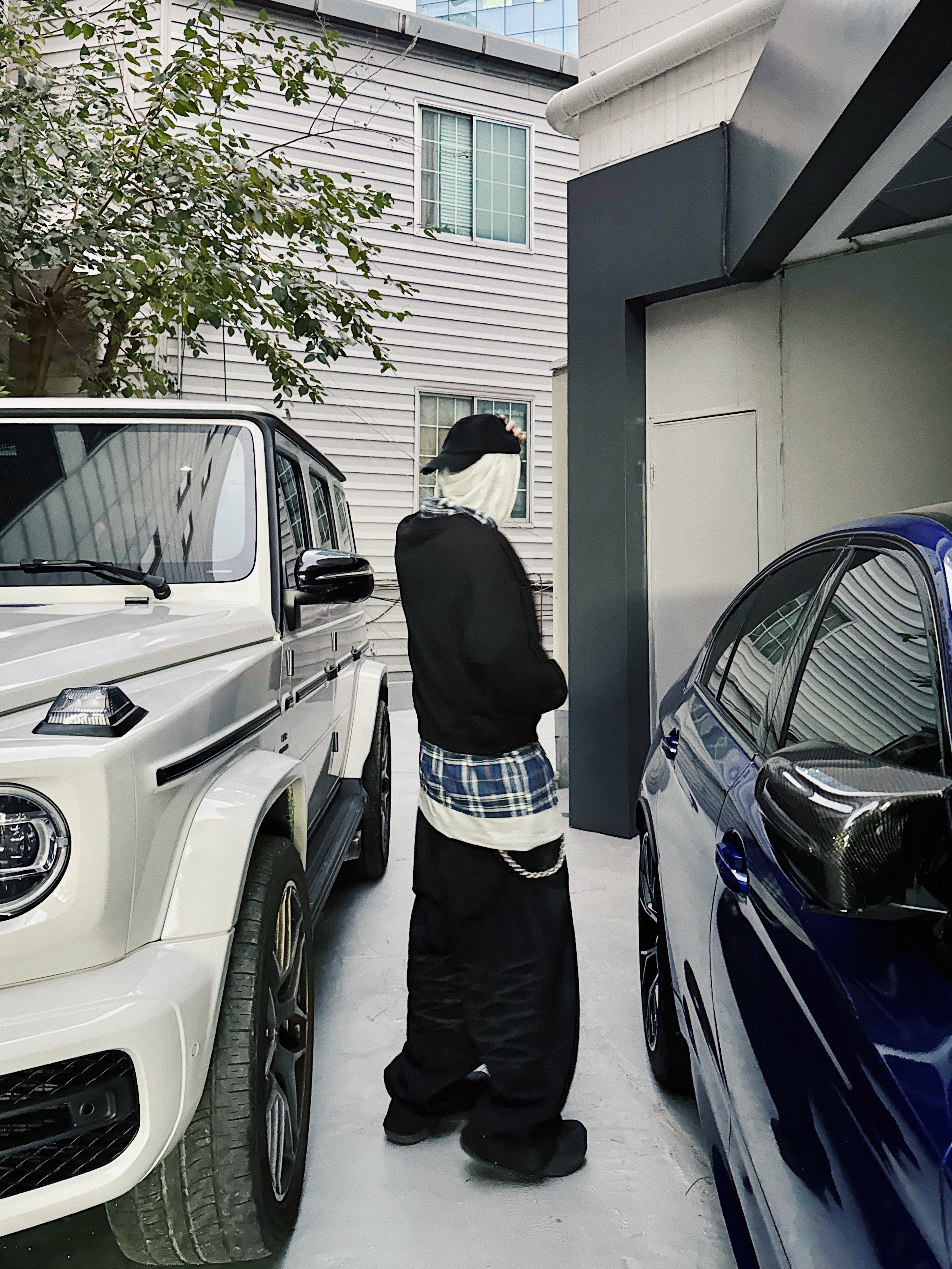 Project G/R Backward Denim Pants Black, Project G/R Coated Backward Denim Pants Black 착용 스타일 - 4
