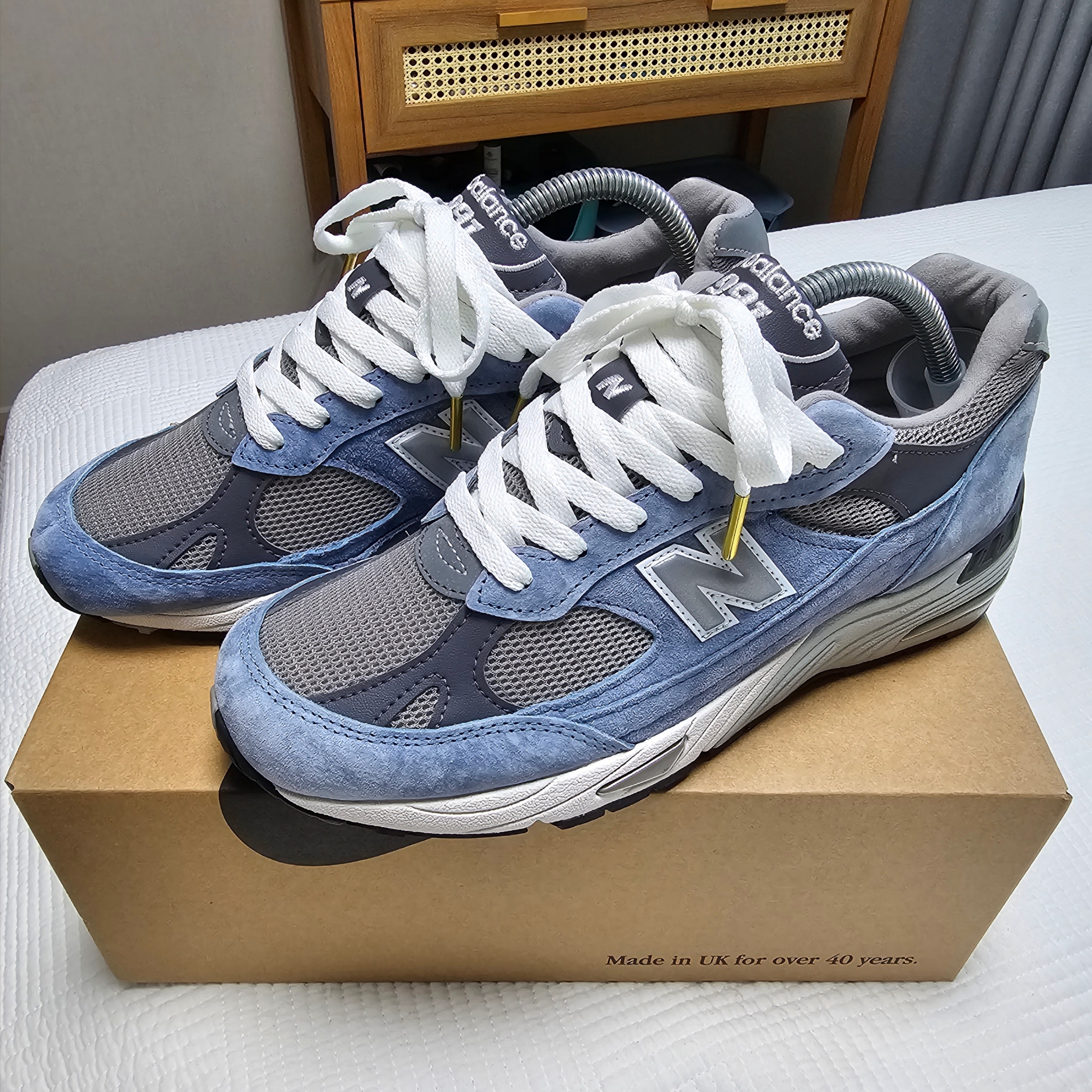 New Balance 991 Made in UK Dusty Blue 착용 스타일