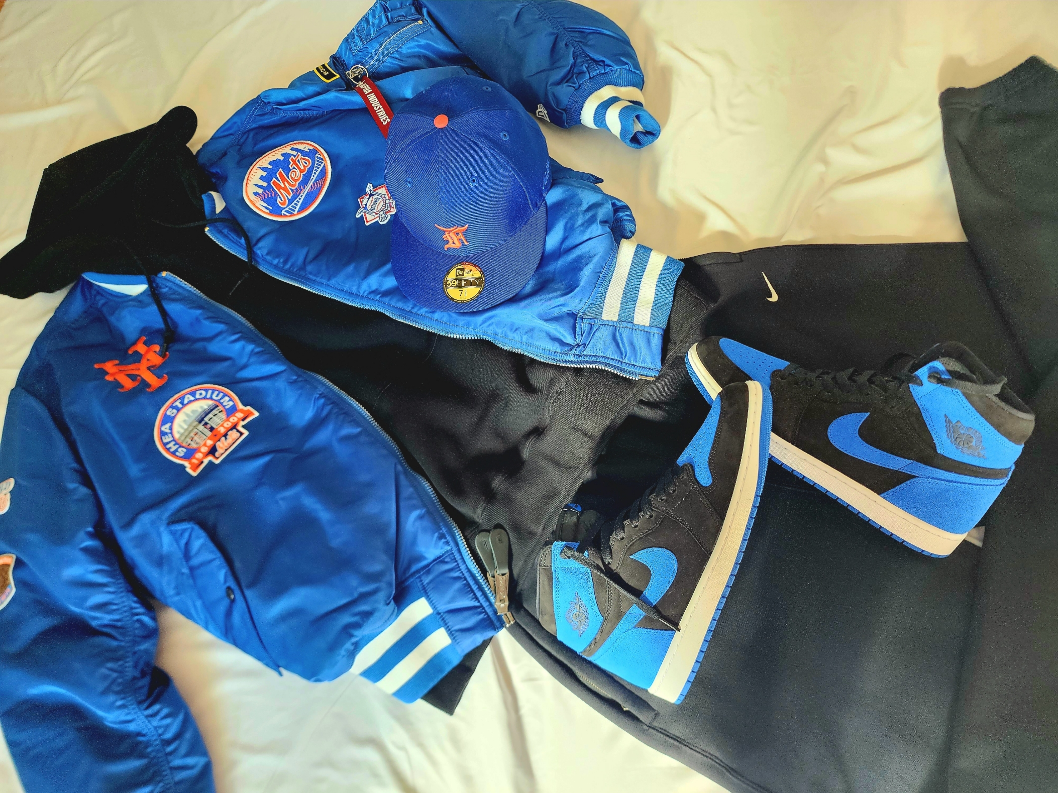 Essentials x New Era Classic Collection 59FIFTY Fitted Cap New York Mets, Nike NRG Solo Swoosh Fleece Pants Black - US/EU 착용 스타일 - 3