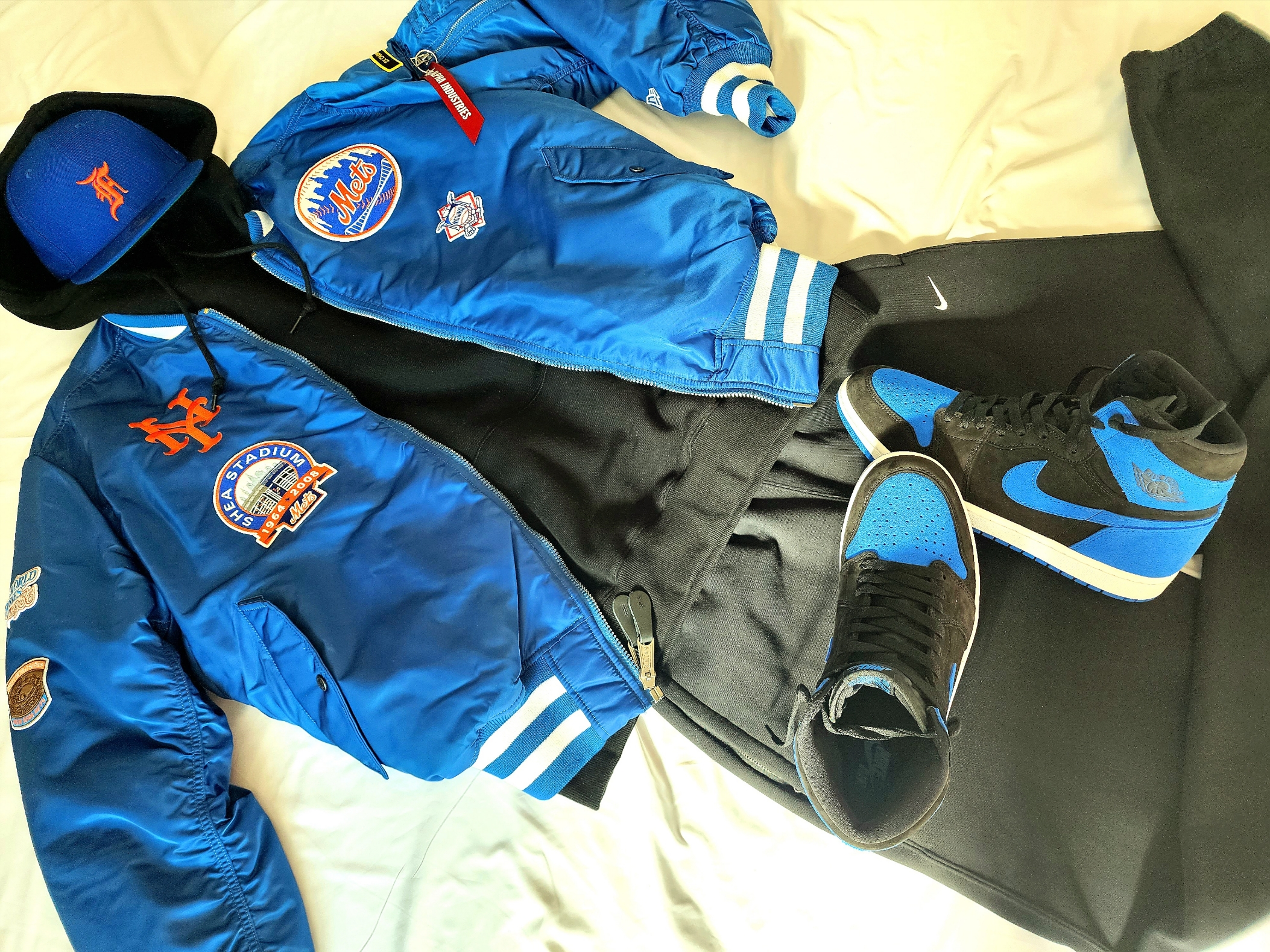Essentials x New Era Classic Collection 59FIFTY Fitted Cap New York Mets, Nike NRG Solo Swoosh Fleece Pants Black - US/EU 착용 스타일 - 1