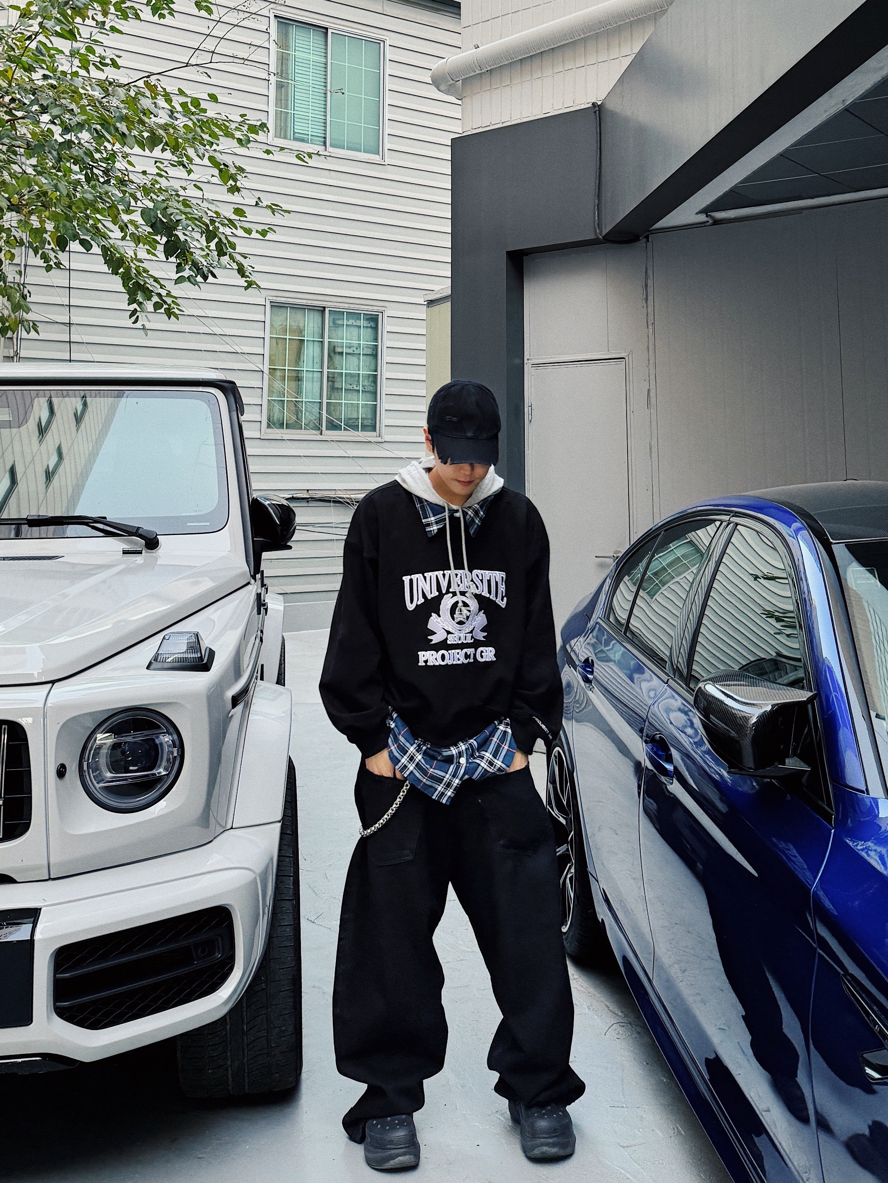 Project G/R Backward Denim Pants Black, Project G/R Coated Backward Denim Pants Black 착용 스타일 - 1