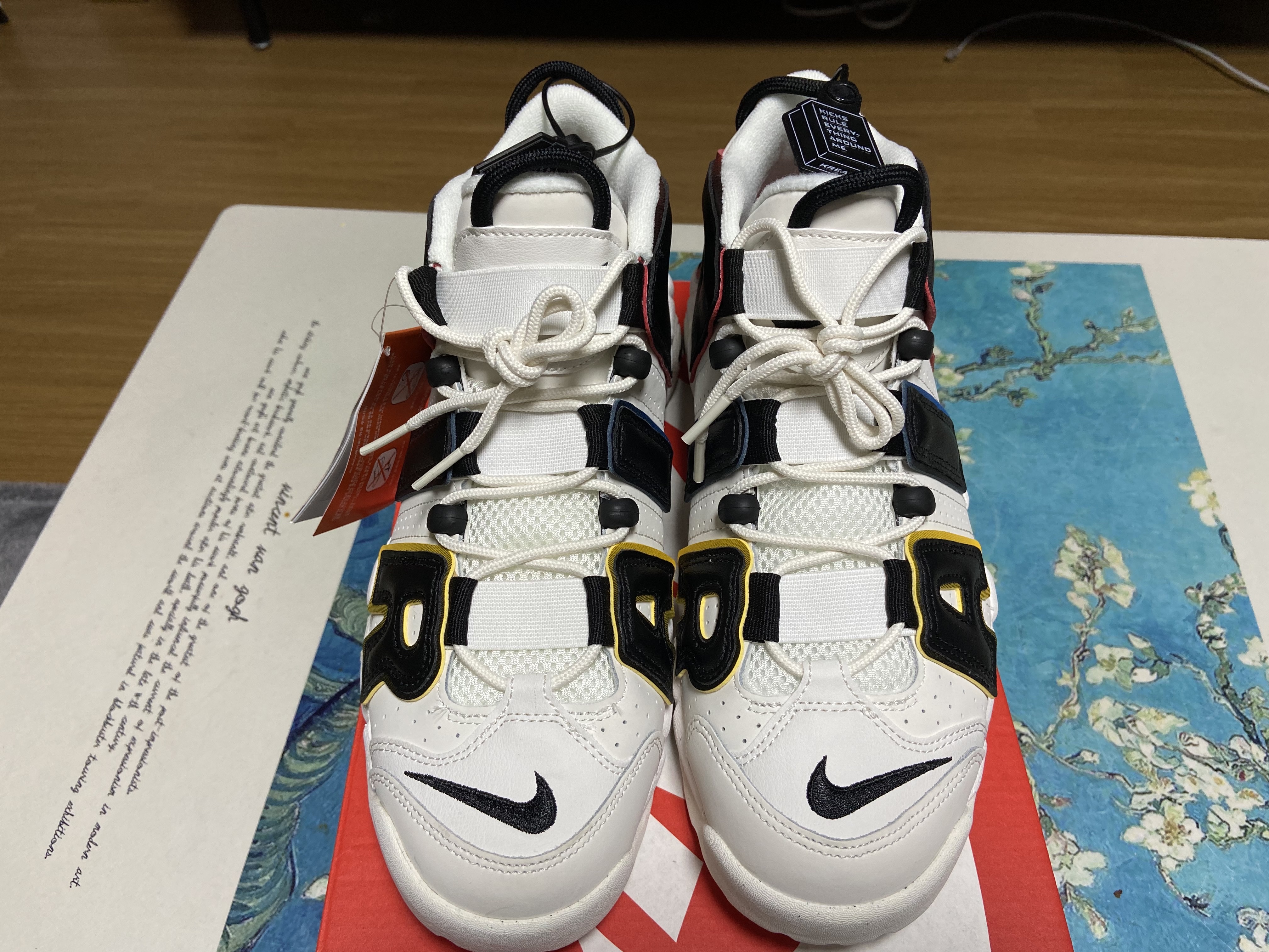 Nike Air More Uptempo 96 Trading Cards 착용 스타일 - 3