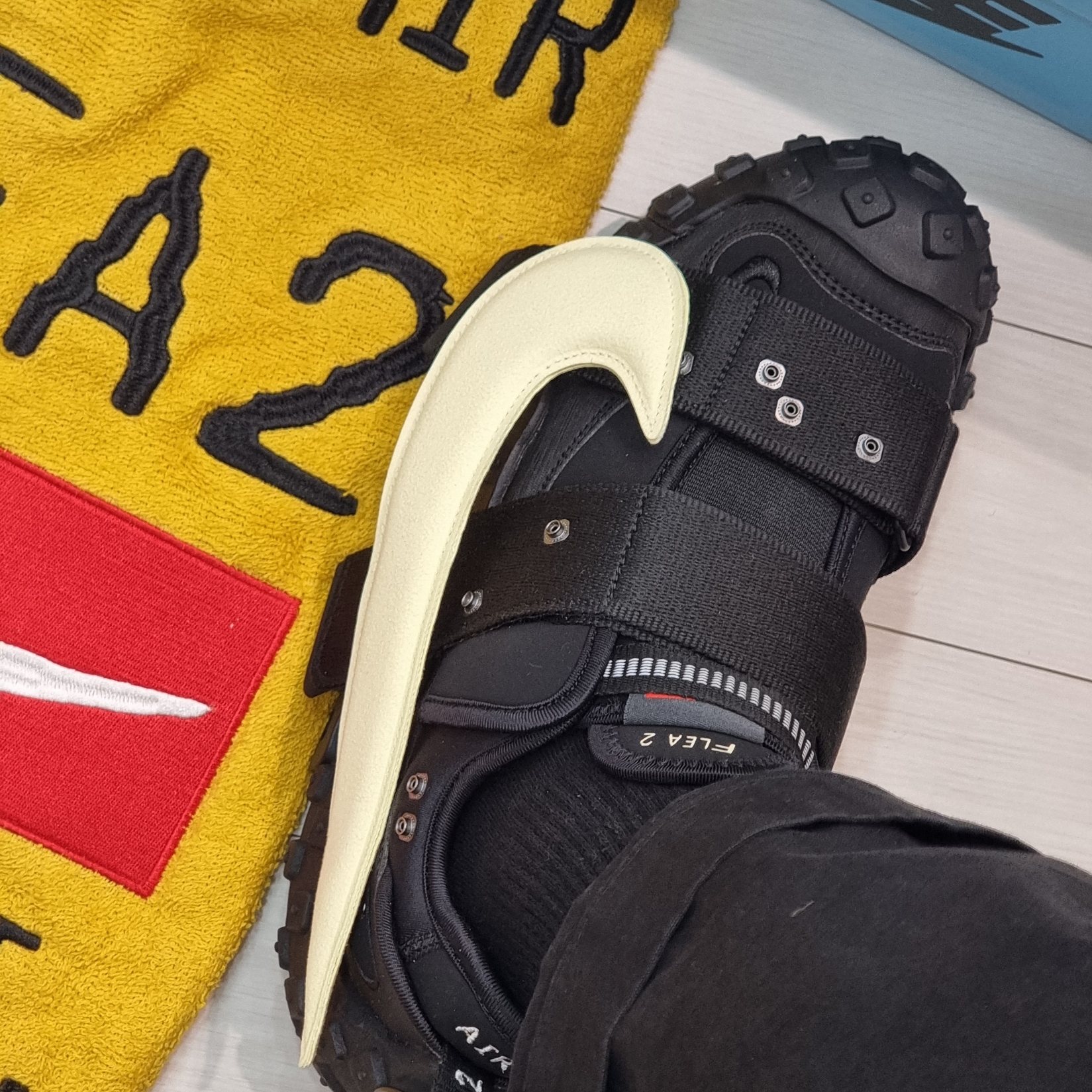 Nike x Cactus Plant Flea Market Air Flea 2 Black Alabaster 착용 스타일 - 3
