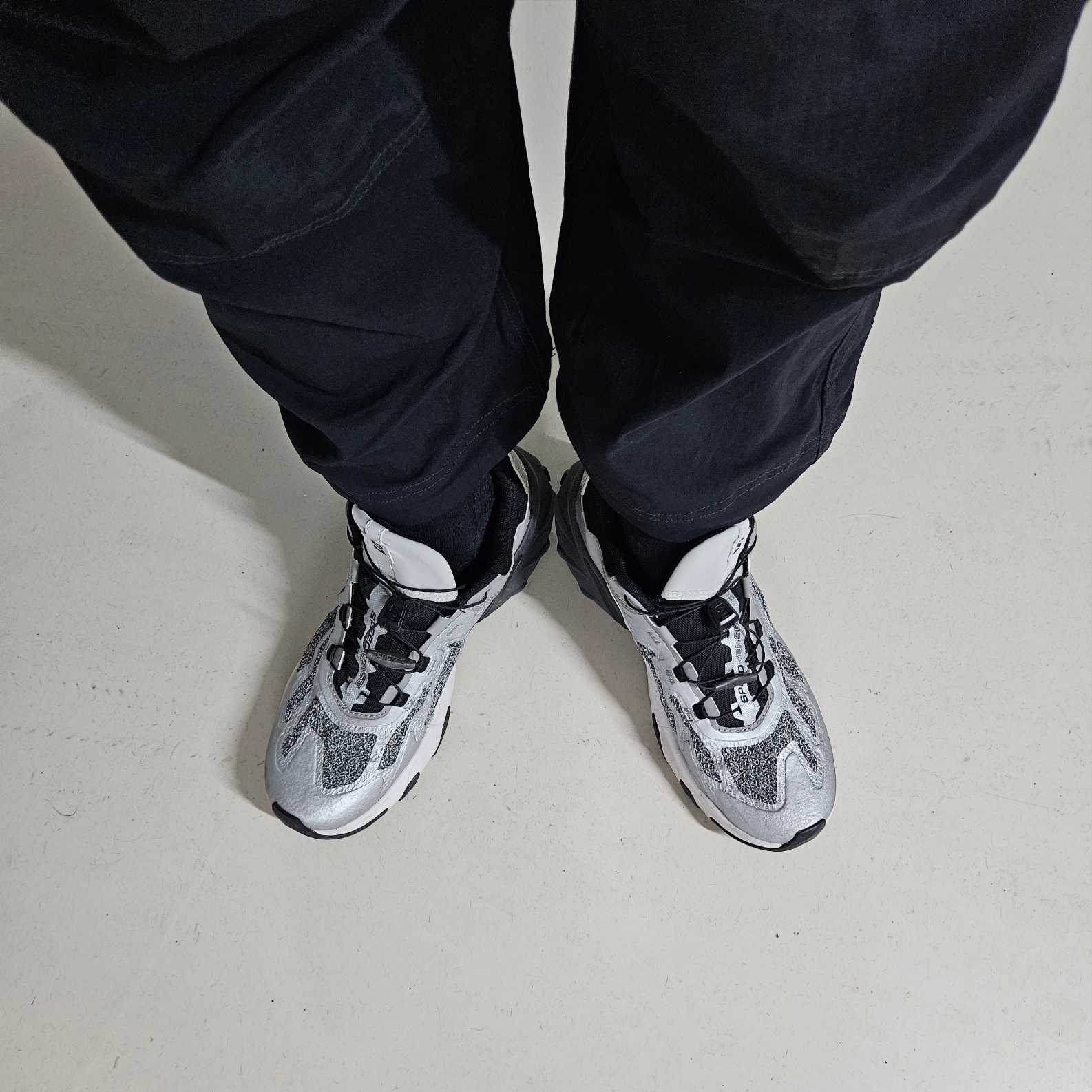 Nike ACG Smith Summit Cargo Pants Black - Asia, Salomon Speedverse PRG Silver Frost Grey Lunar Rock 착용 스타일 - 5