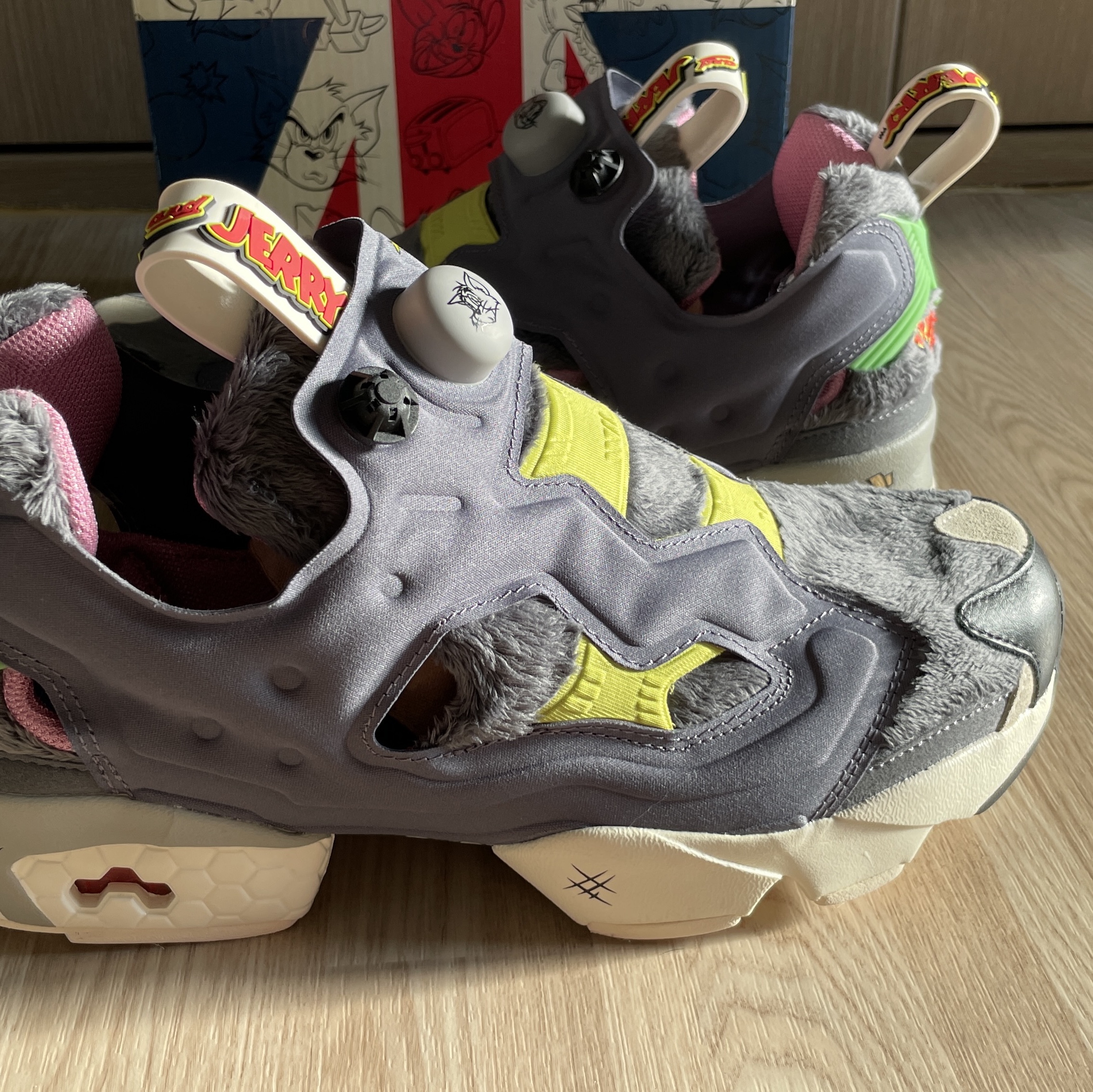 Reebok Instapump Fury Tom & Jerry 착용 스타일 - 2