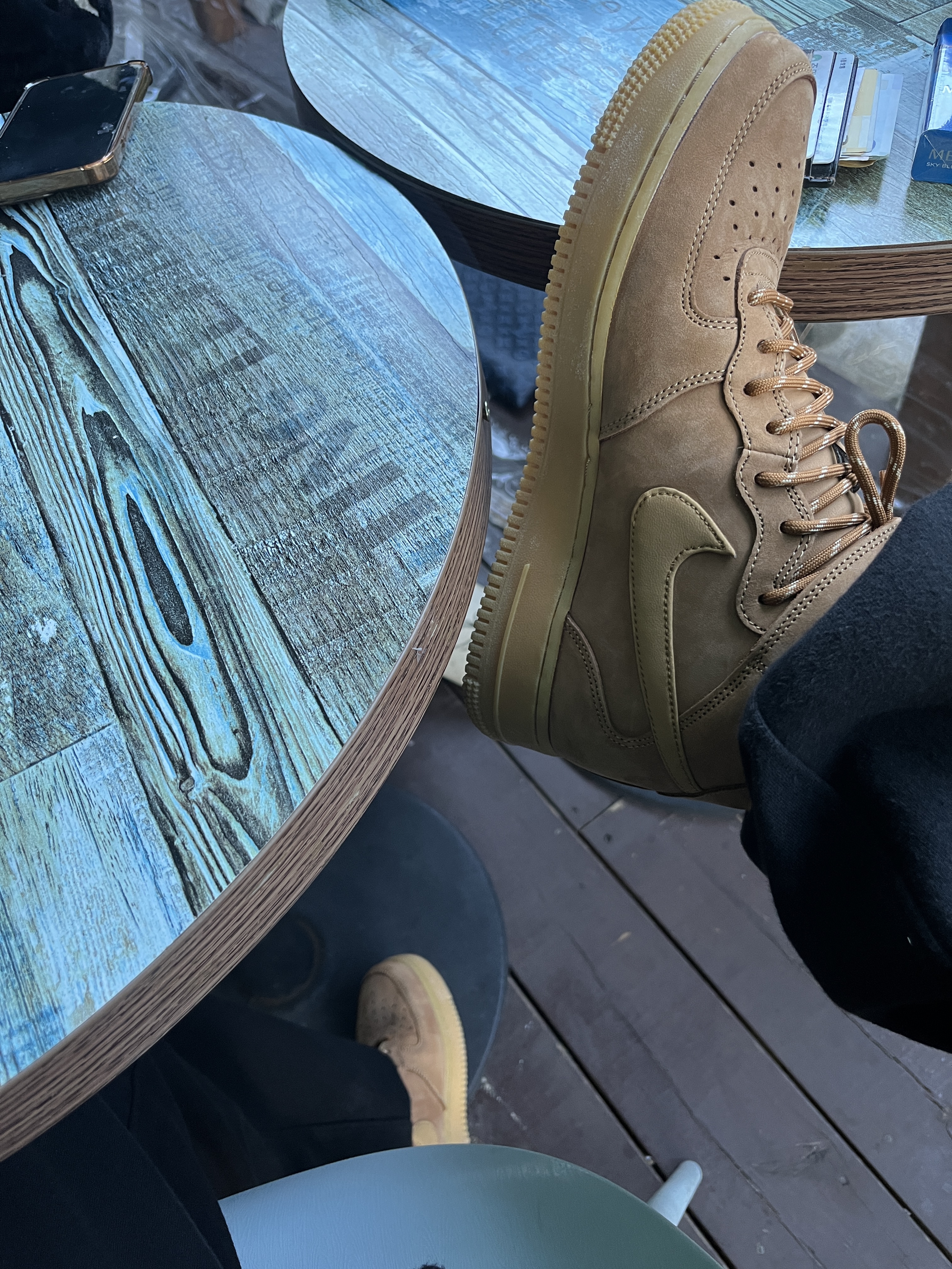 Nike Air Force 1 Mid '07 WB Flax 착용 스타일 - 1