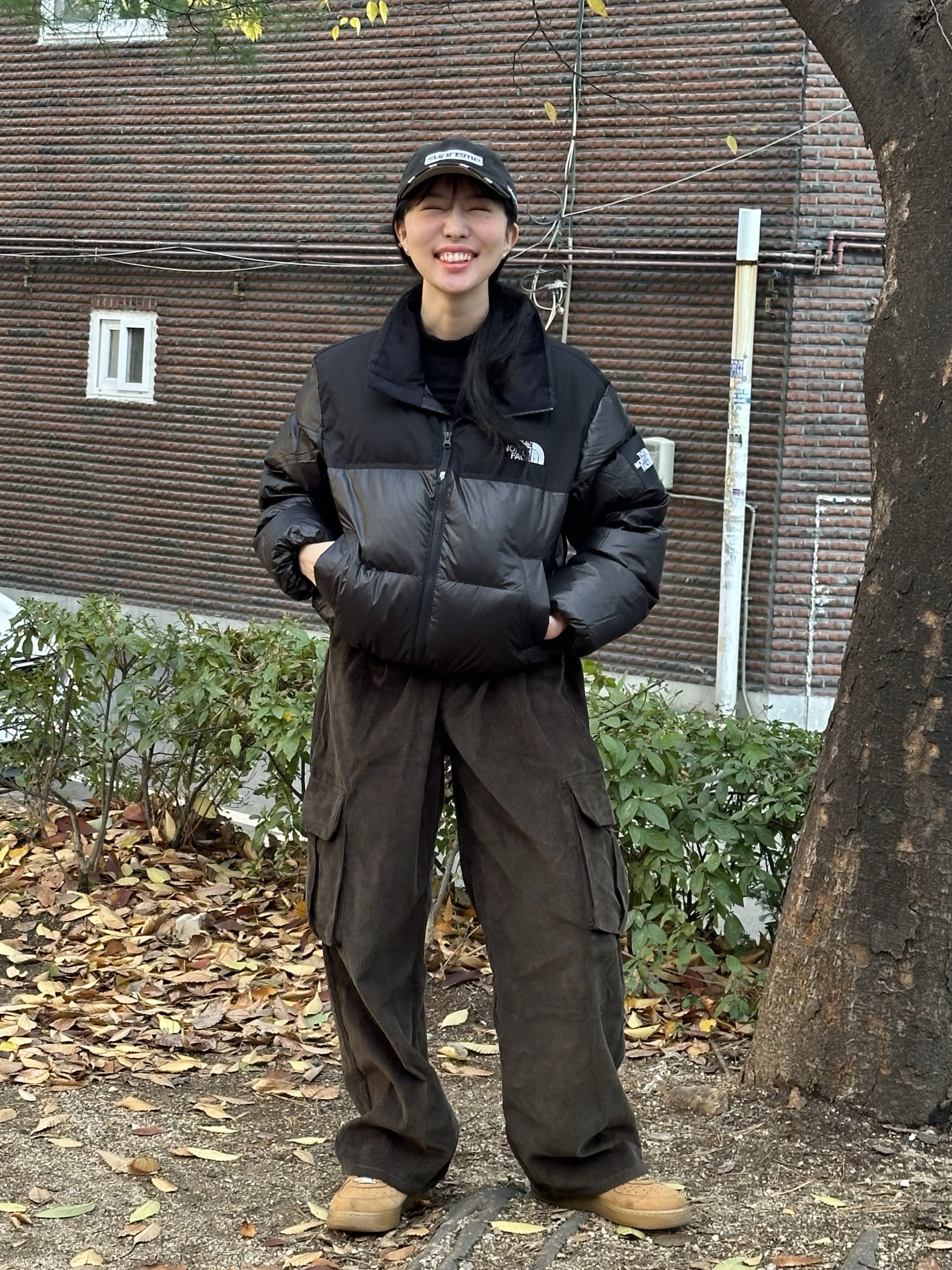 Supreme Jagged Visor 6-Panel Black - 23FW, (W) The North Face White Label Novelty Nuptse Down Jacket Black 착용 스타일 - 2