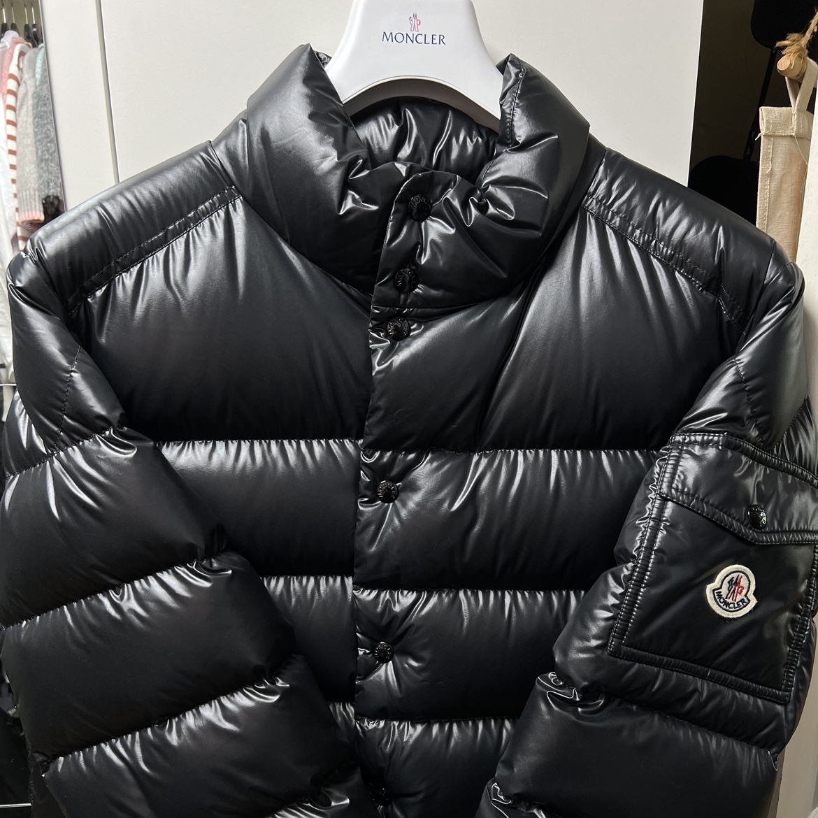 Moncler Lule Short Down Jacket Black - 23FW 착용 스타일