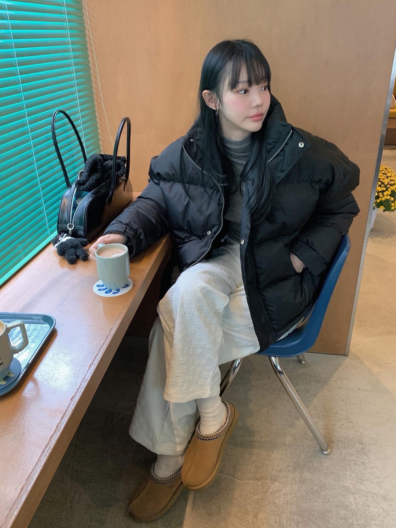 (W) UGG Tasman Slipper Chestnut 착용 스타일 - 3