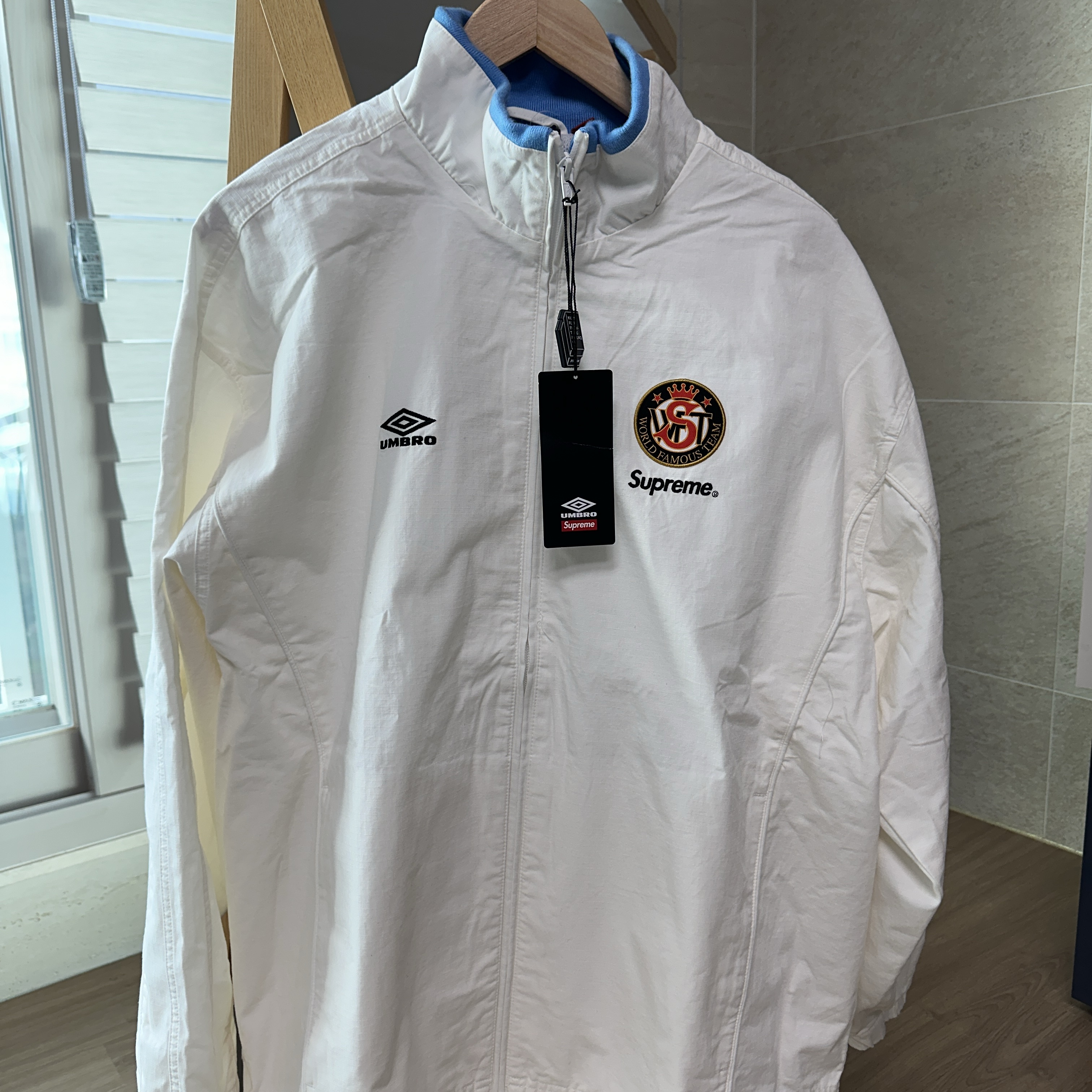 Supreme x Umbro Cotton Ripstop Track Jacket White - 23FW 착용 스타일 - 2