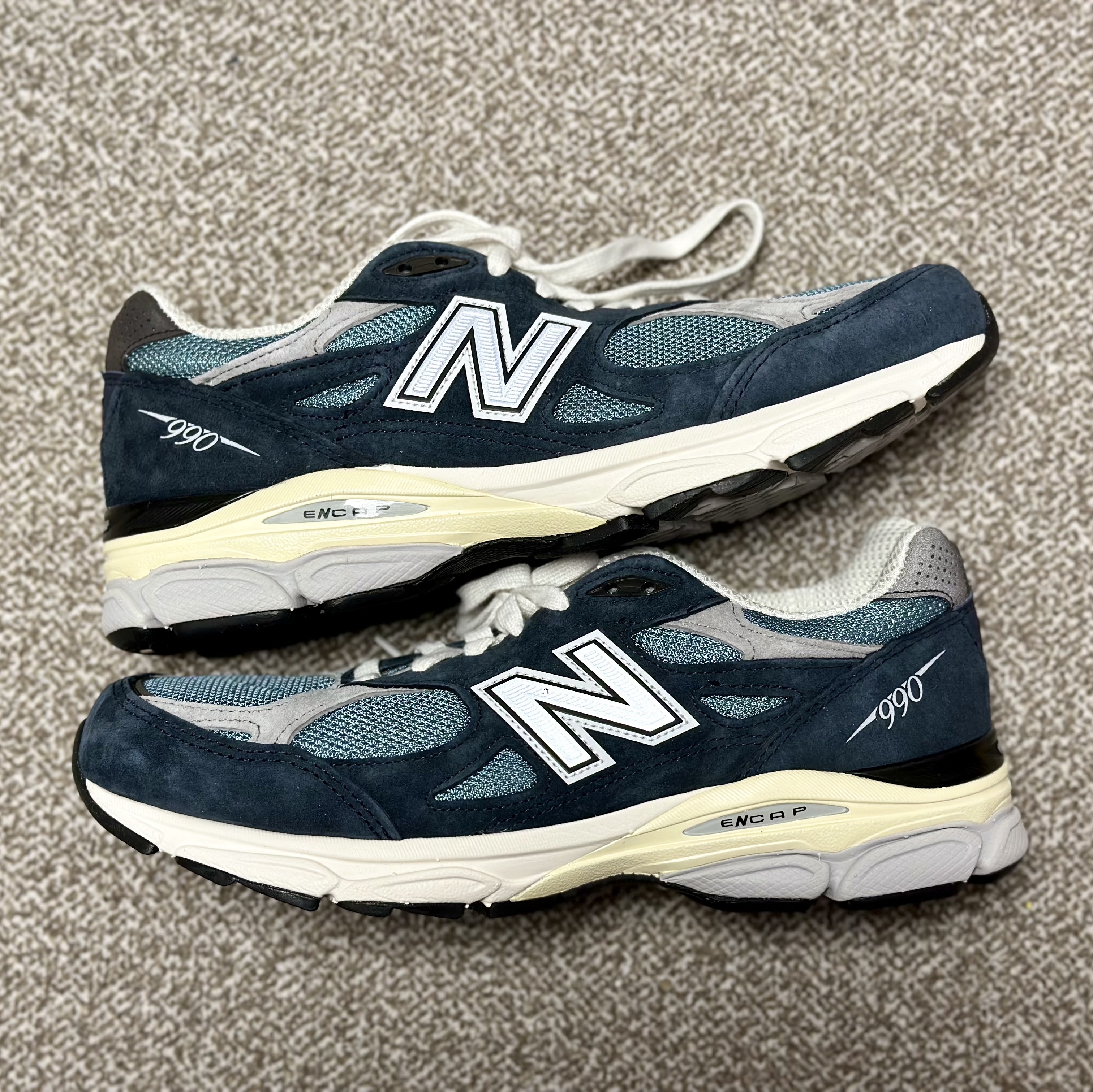 New Balance 990v3 Made in USA Navy Spring Tide 착용 스타일 - 3