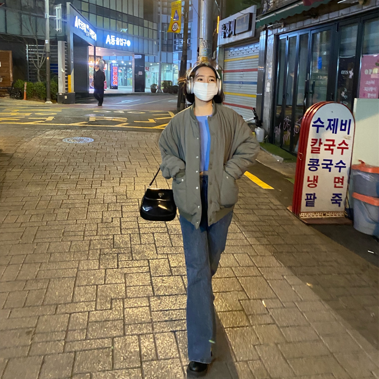 Apple AirPods Max Lightning Silver (Korean Ver.) 착용 스타일