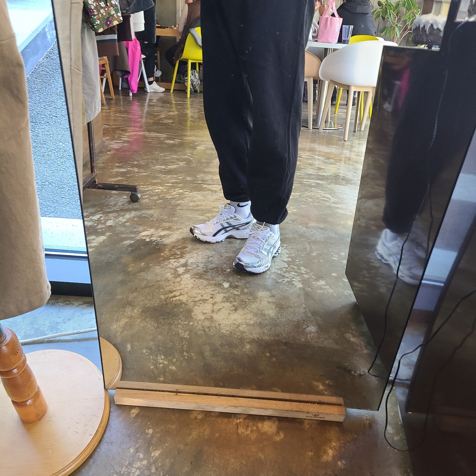 (W) Asics Gel-Kayano 14 White Midnight 착용 스타일 - 2