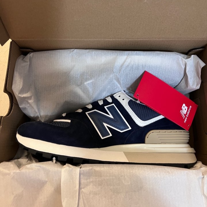 New Balance 574 Legacy Navy 착용 스타일