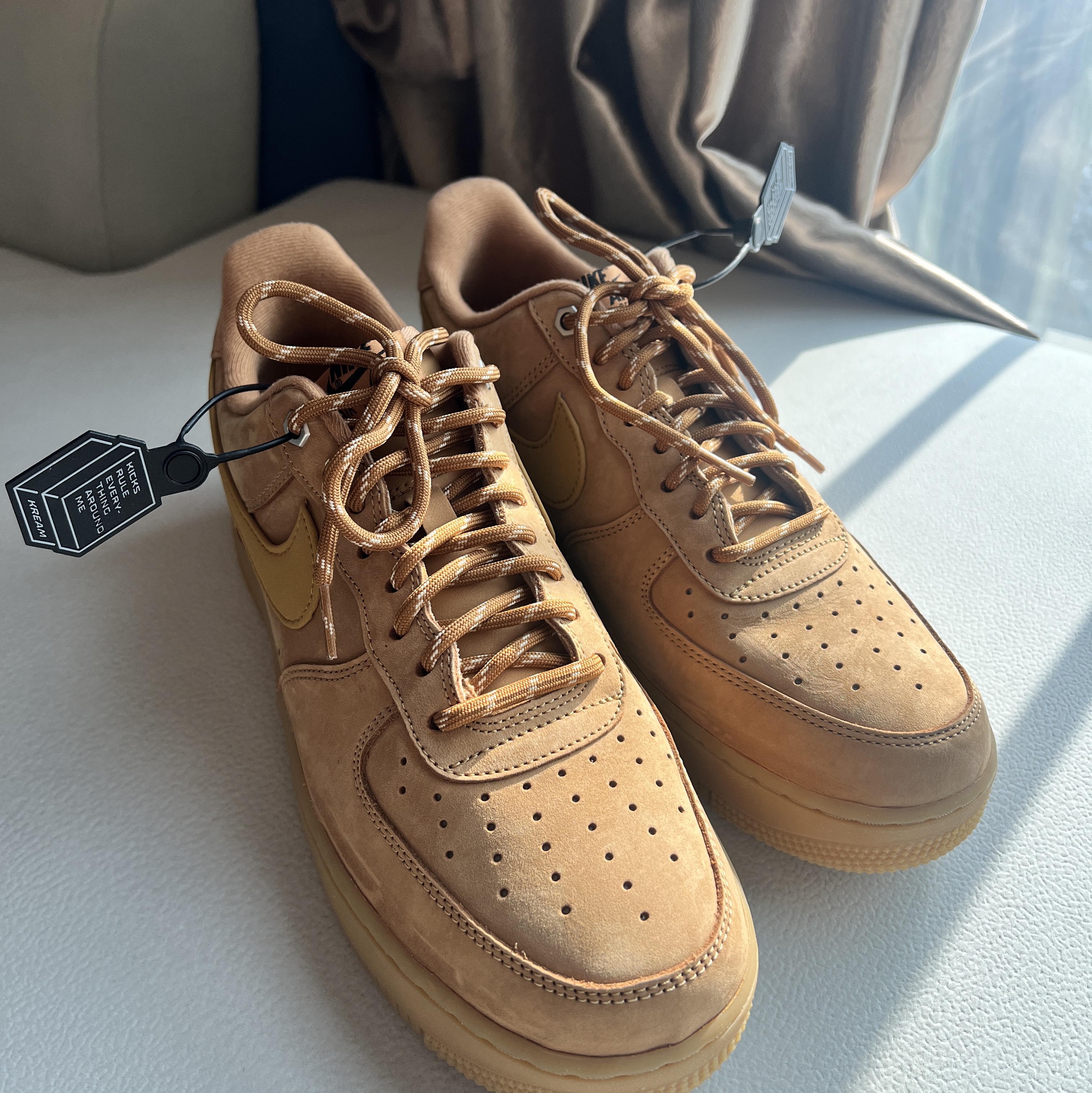 Nike Air Force 1 '07 WB Flax 착용 스타일 - 1