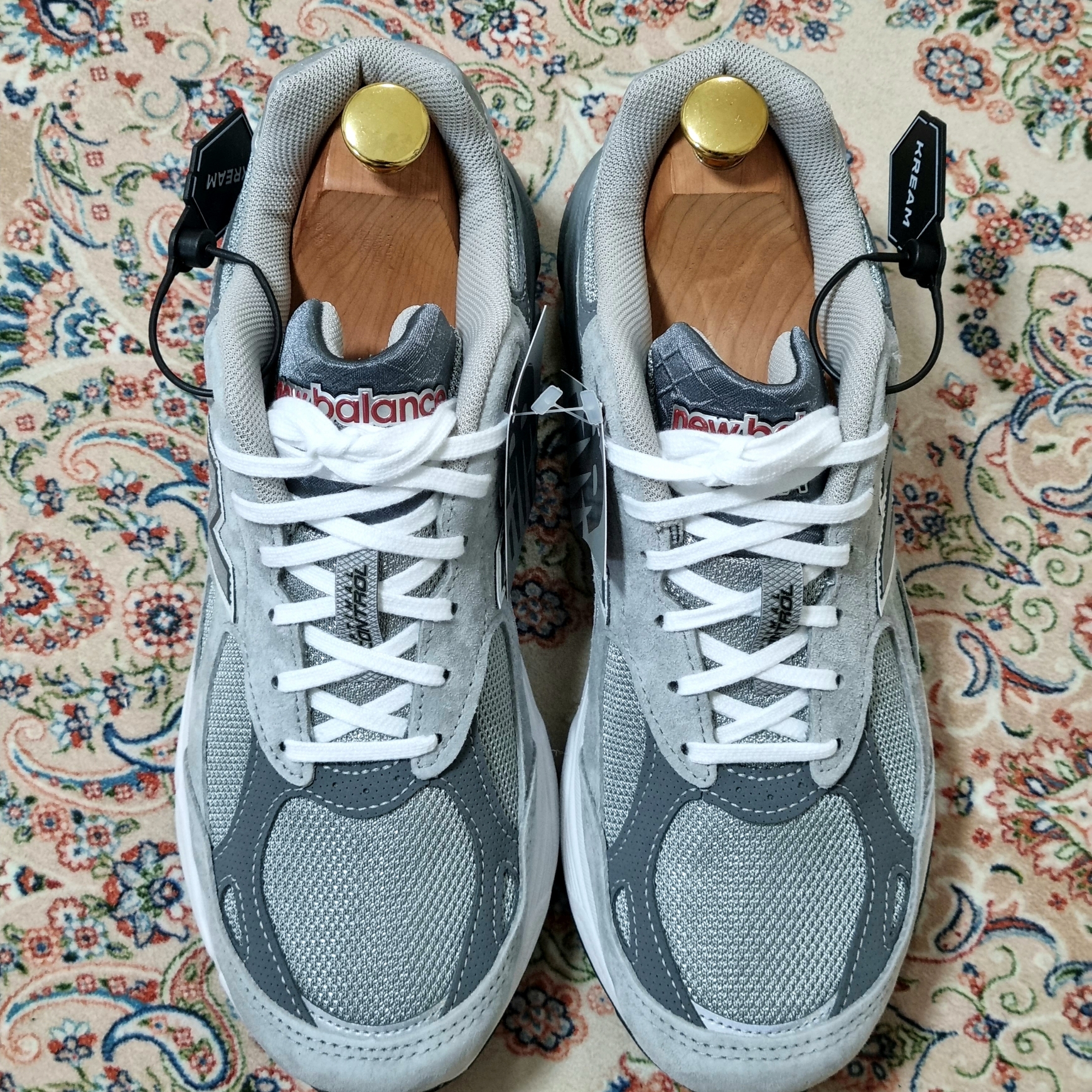 New Balance 990v3 Made in USA Grey - D Standard 착용 스타일 - 3