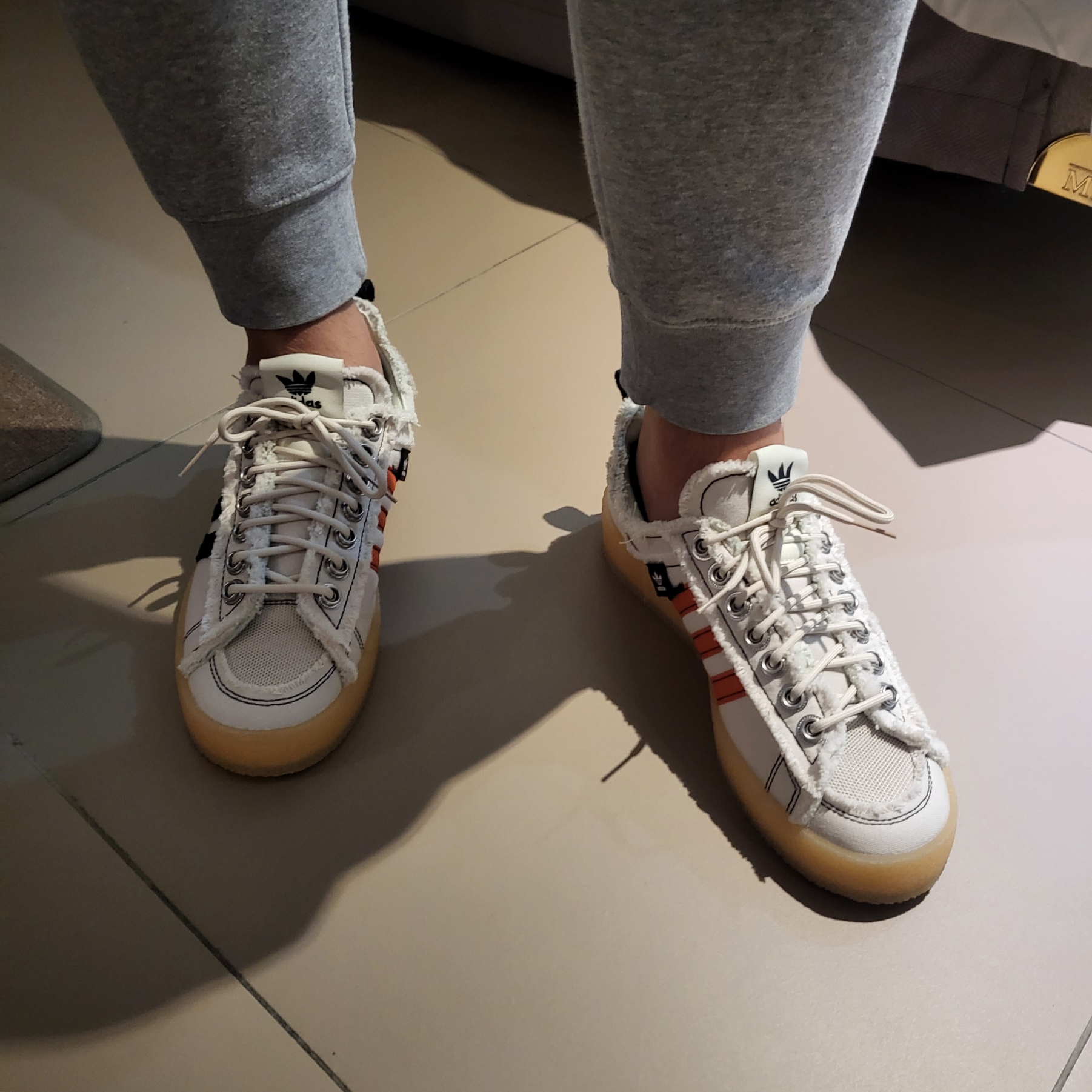 Adidas x Song for the Mute Campus 80s Bliss Core Black 착용 스타일 - 2