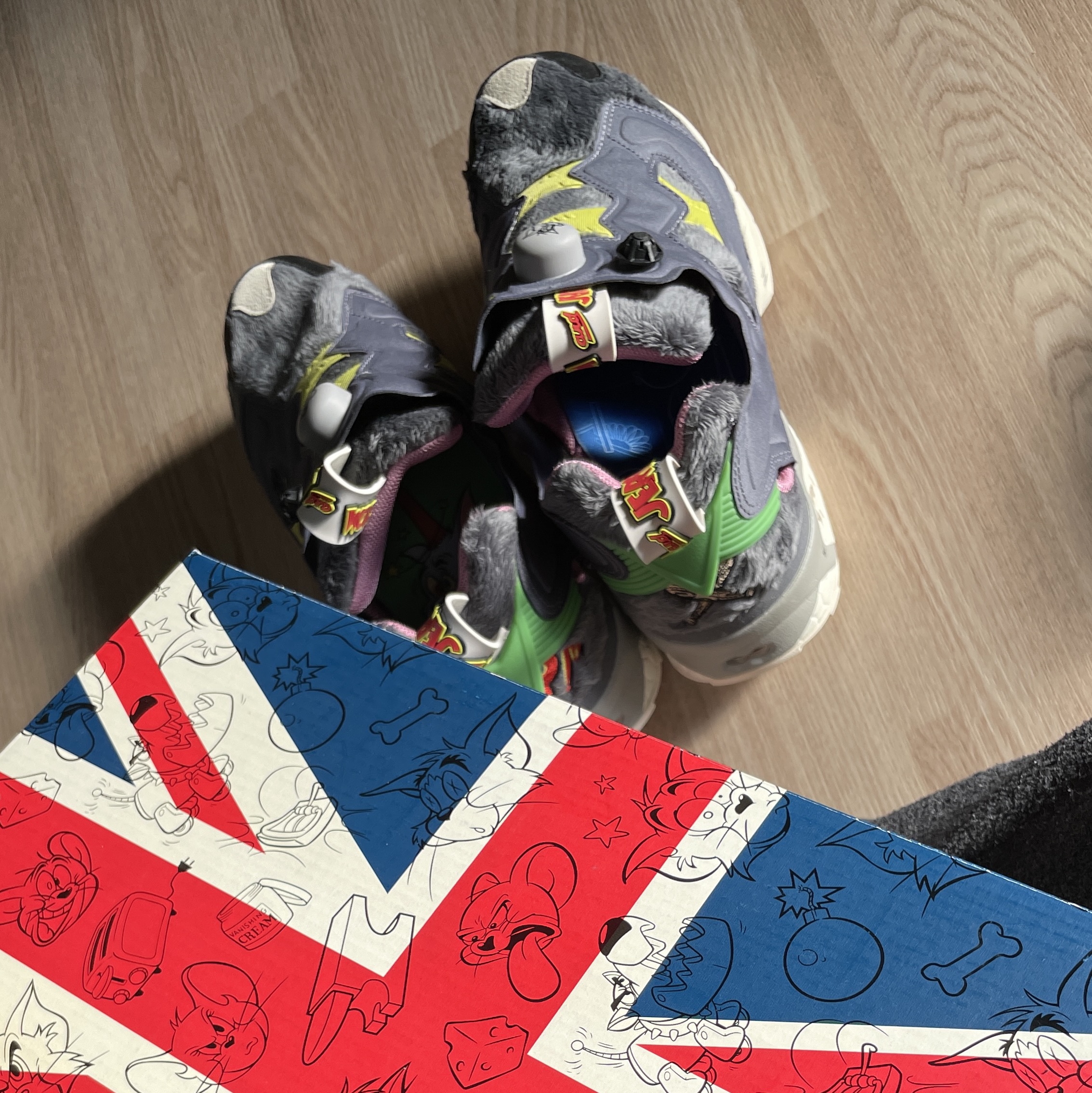 Reebok Instapump Fury Tom & Jerry 착용 스타일 - 1