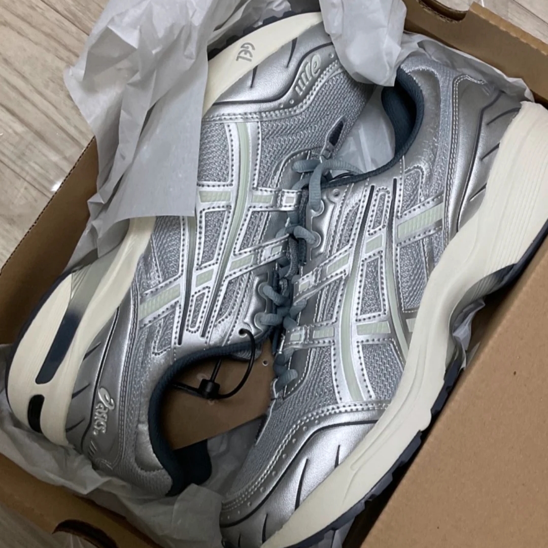 Asics Gel-1090 Piedmont Grey 착용 스타일 - 2