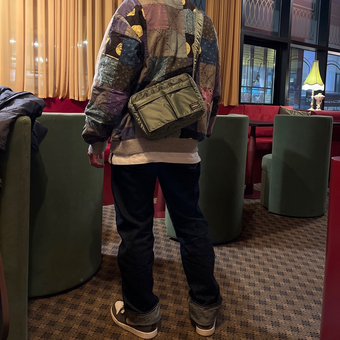 Porter Tanker Shoulder Bag S Sage Green, Kapital Top Fleece Rainbowy Quilt Two Tone Big Sweatshirt Gray 착용 스타일