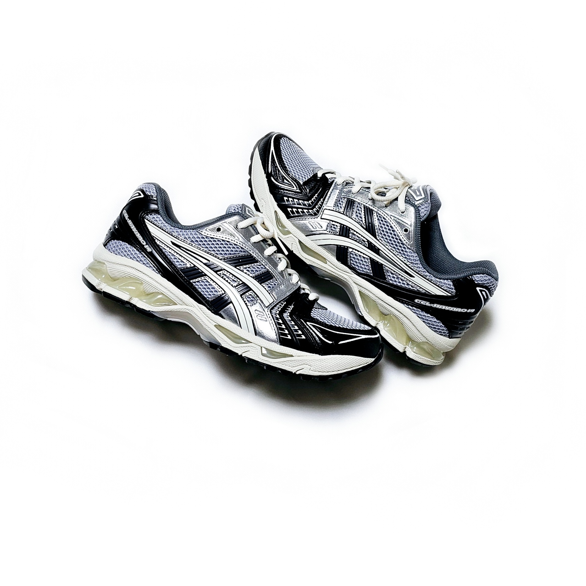 Asics Gel-Kayano 14 Black Glacier Grey 착용 스타일 - 5